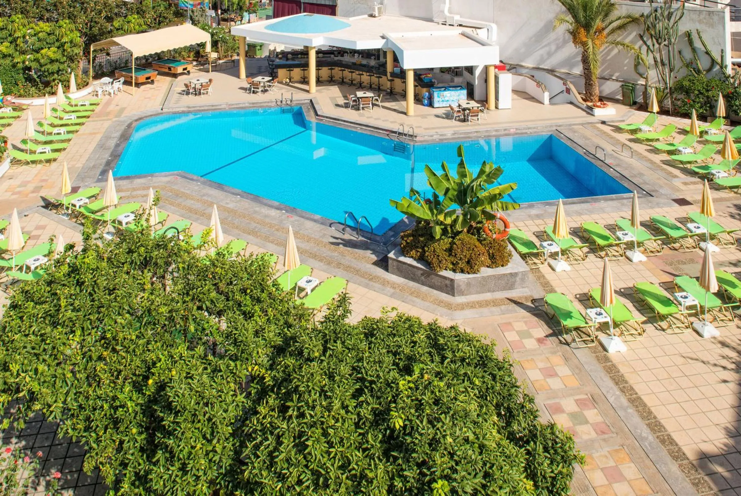 Swimming pool in Hotel Malia Holidays