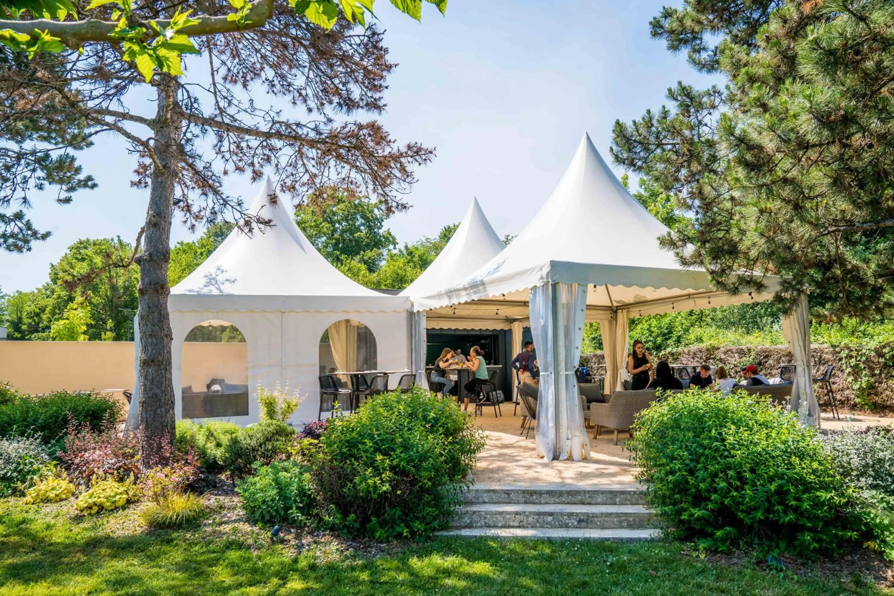 Restaurant/places to eat in Best Western Plus Clos Syrah