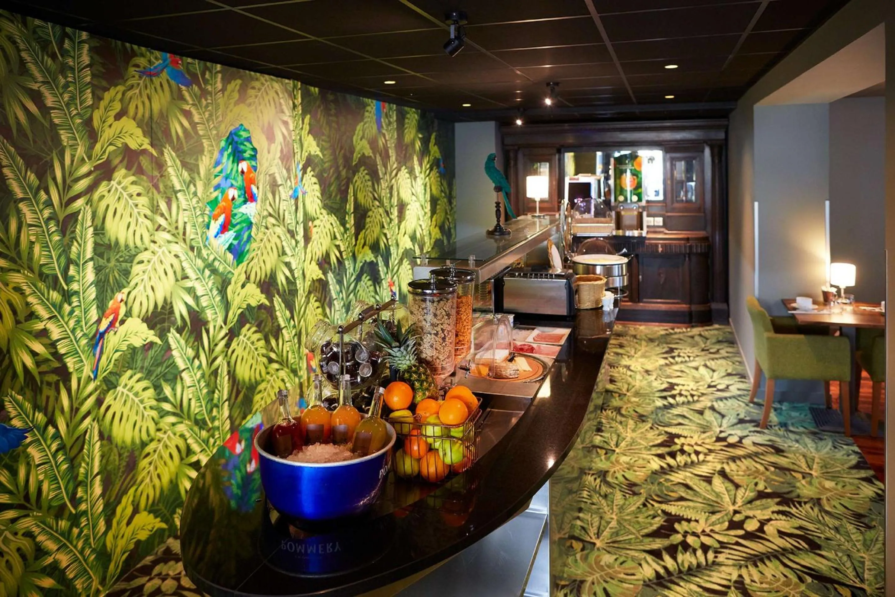 Restaurant/places to eat in Best Western Plus Clos Syrah