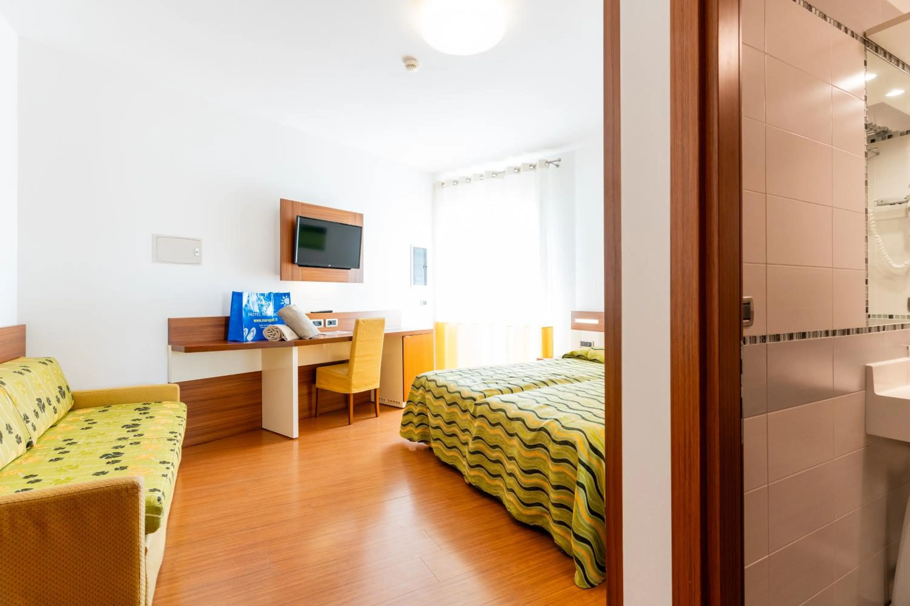 Summer, Bed in Hotel Maregolf