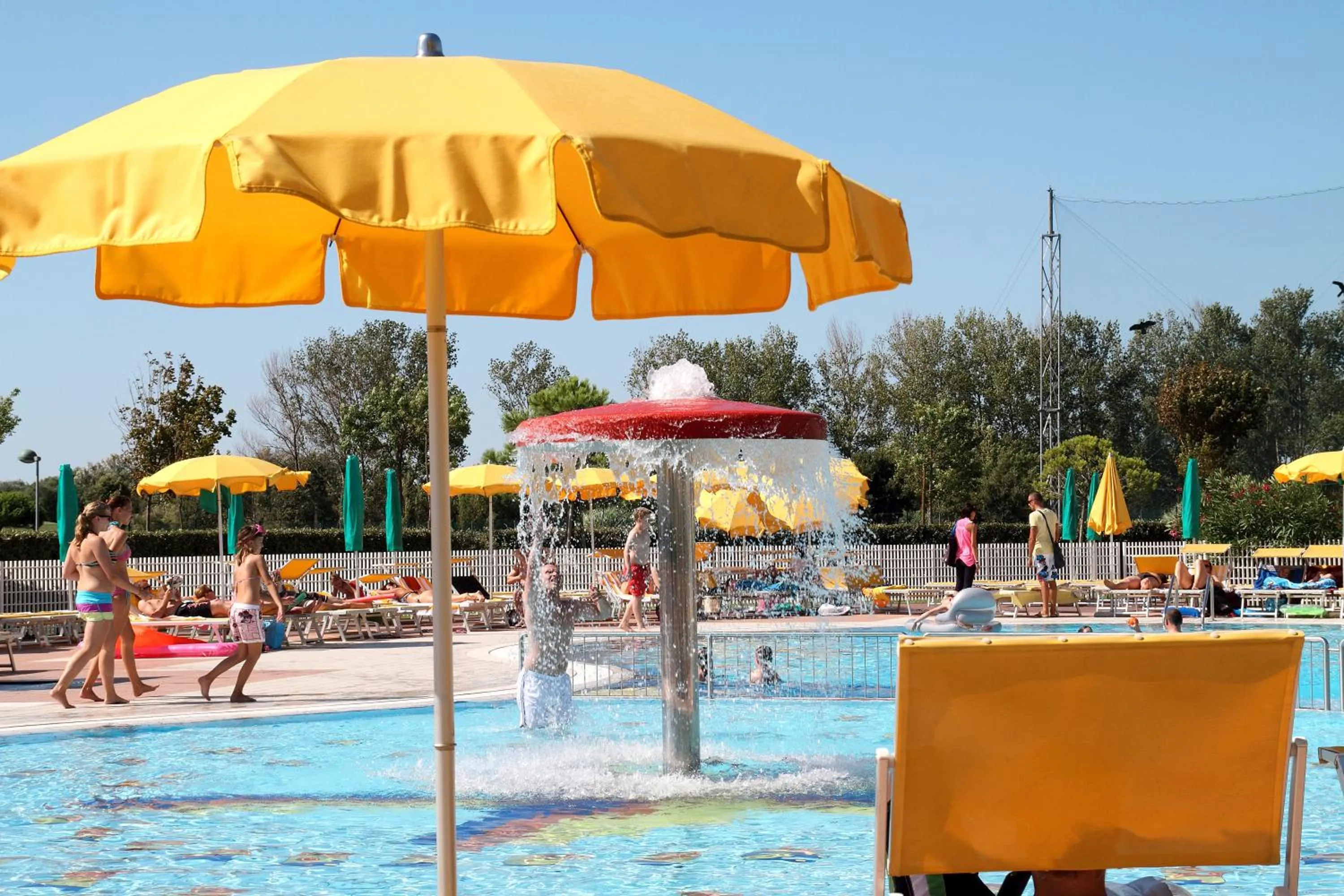 People in Hotel Maregolf