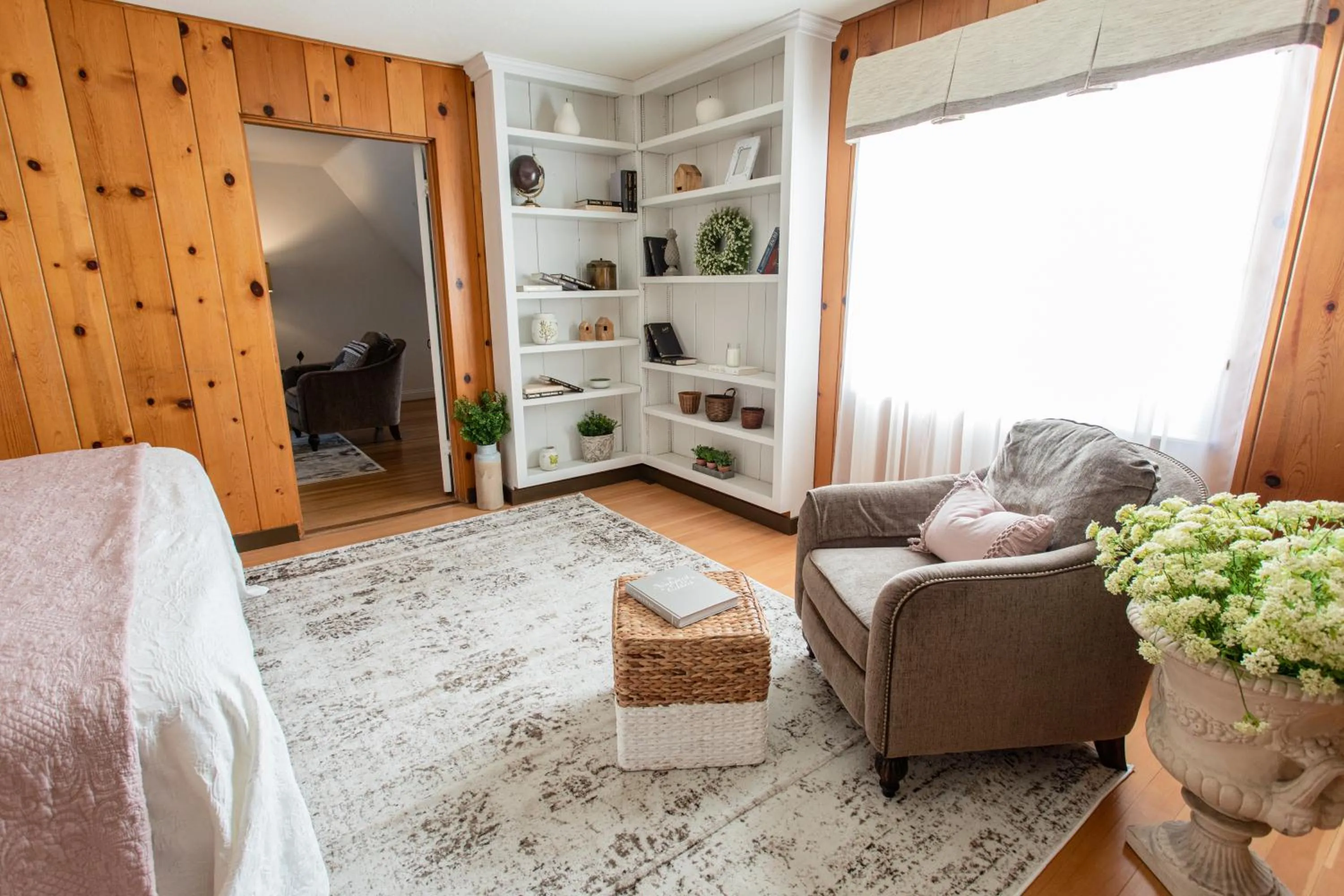 Seating area in Hummingbird Estate