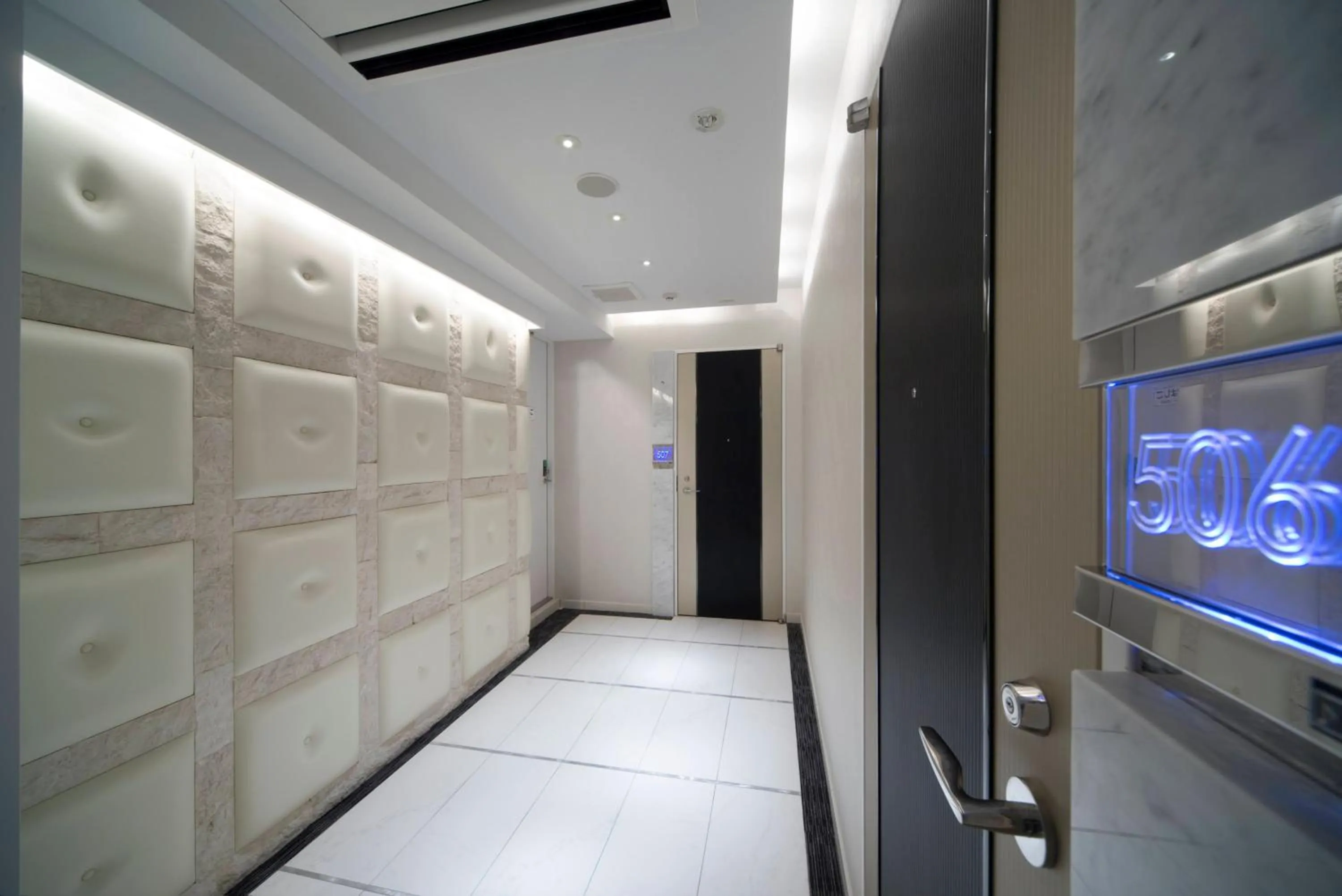 Logo/Certificate/Sign in HOTEL APERTO (Adult Only)