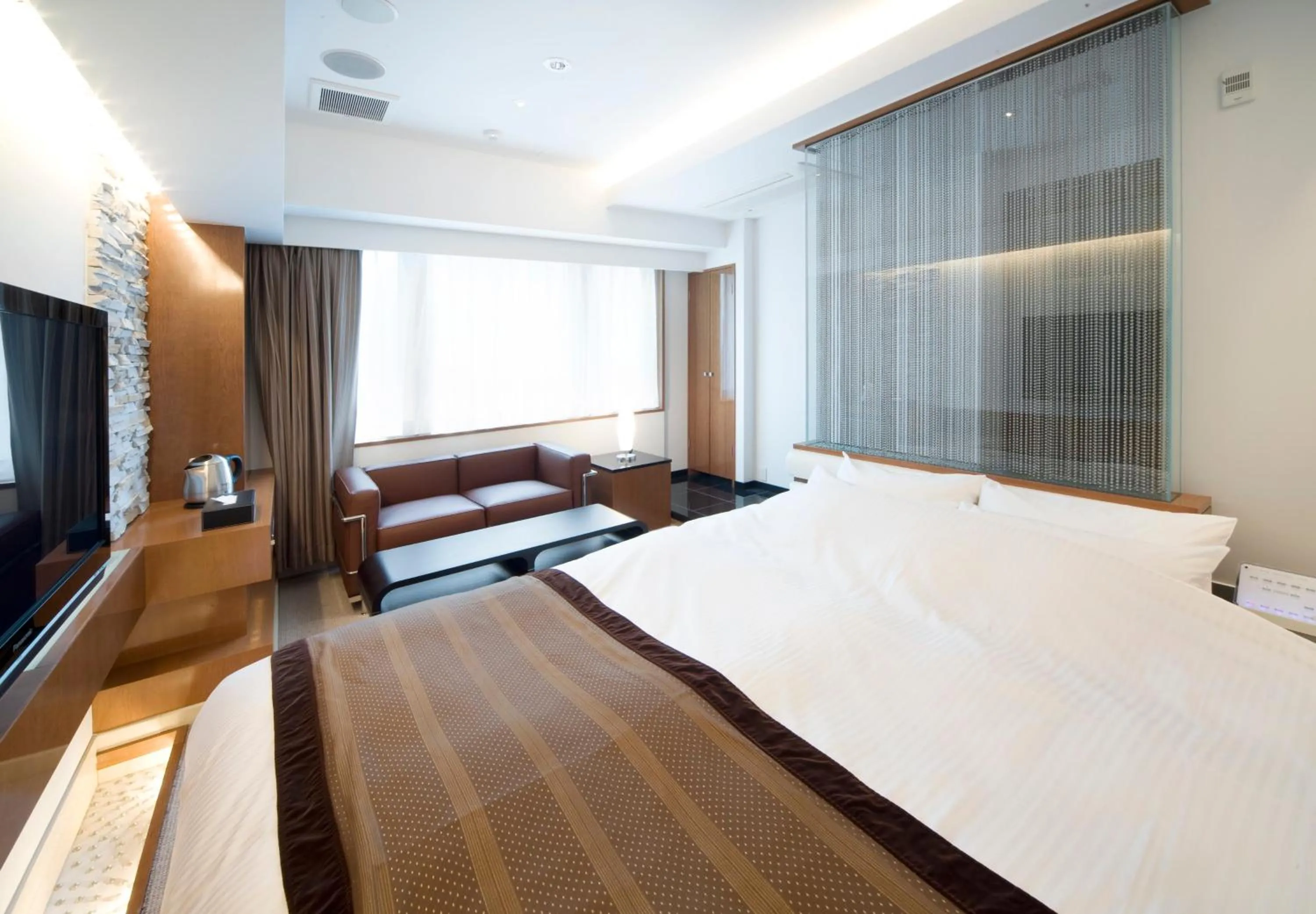 Photo of the whole room, Bed in HOTEL APERTO (Adult Only)