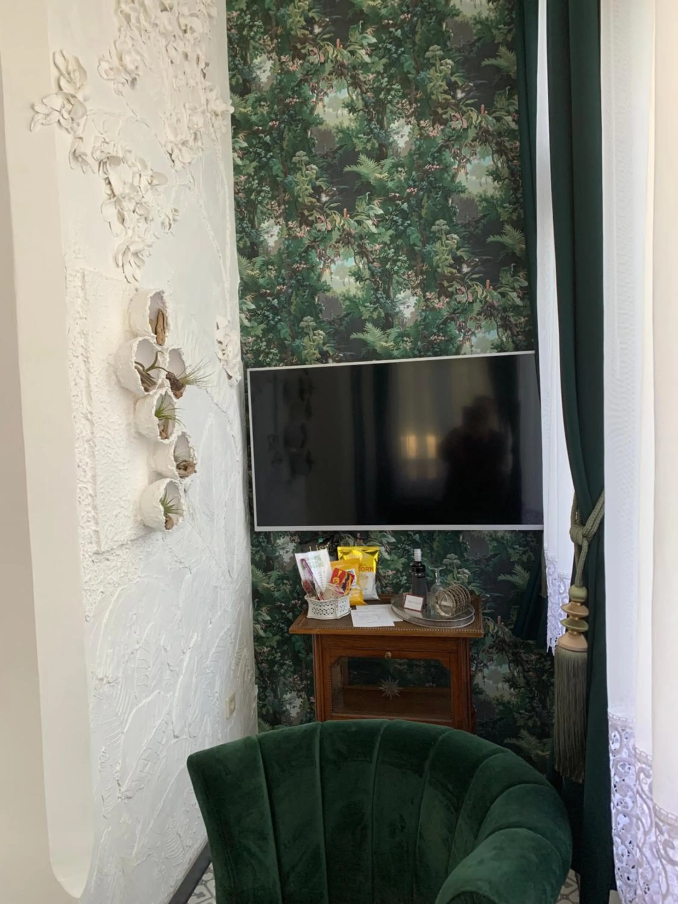 TV and multimedia in Hotel Seeufer