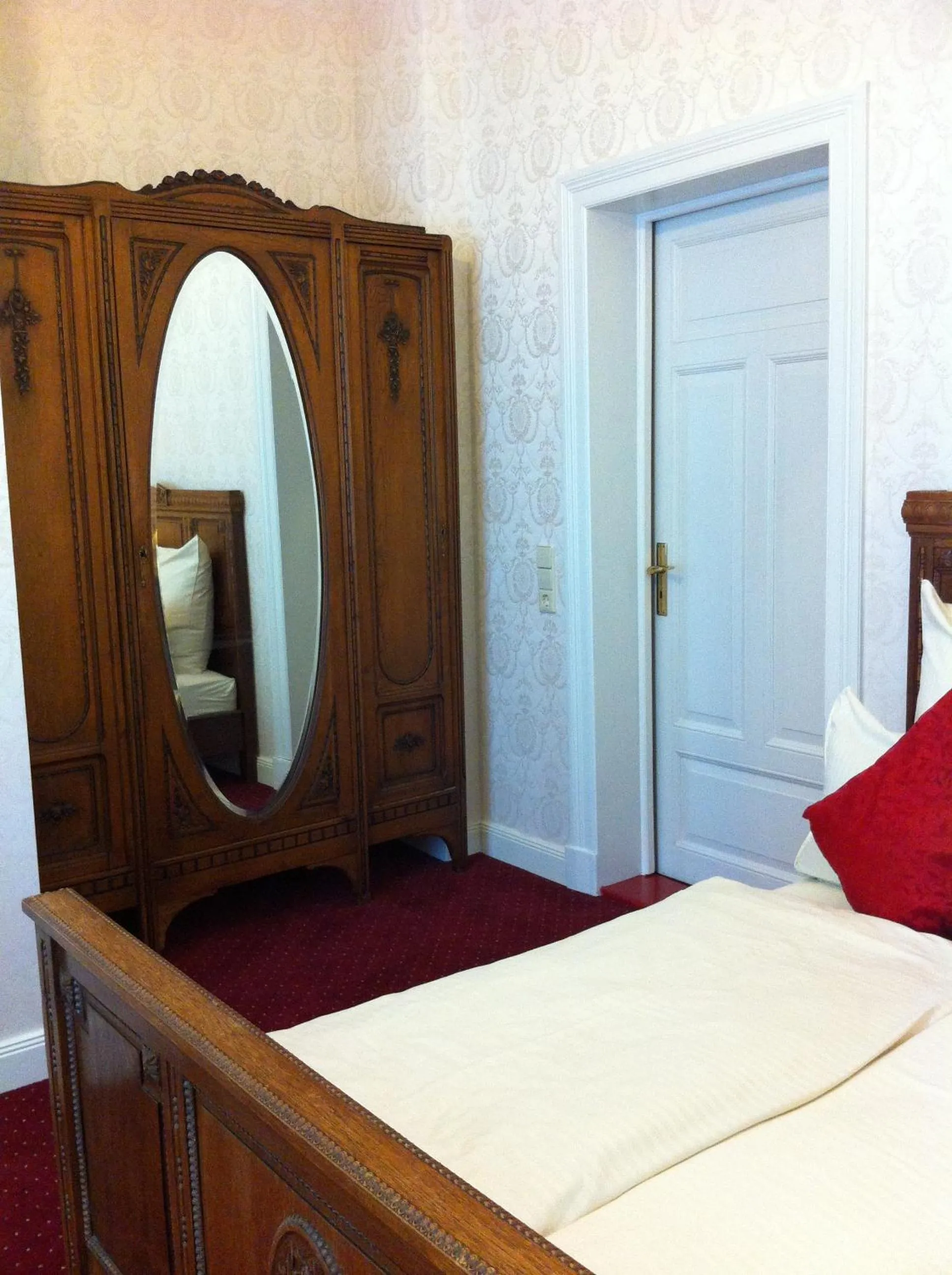 Bed in Hotel Seeufer