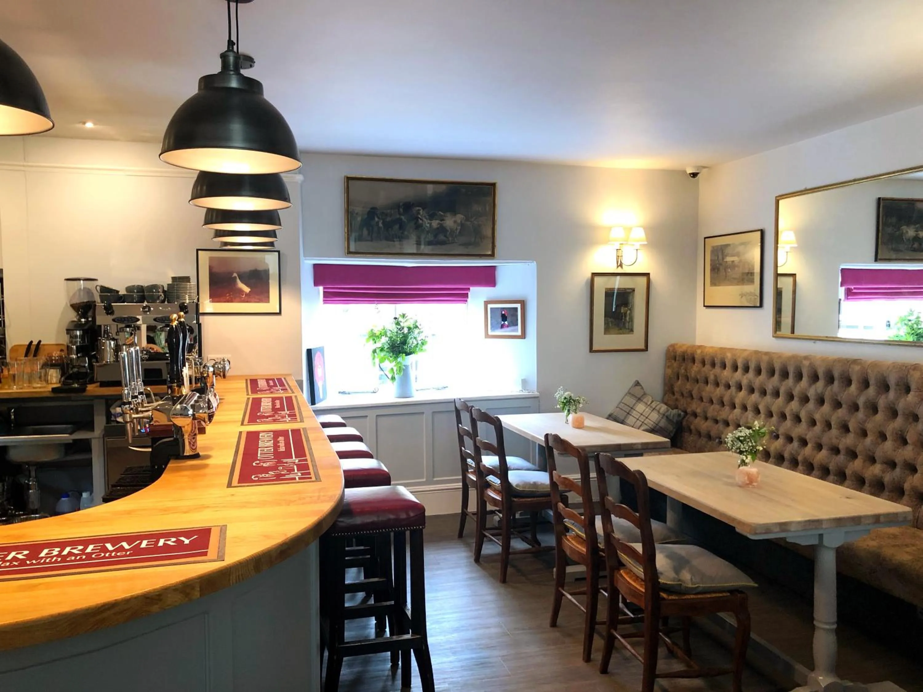 Restaurant/places to eat in The Red Lion Hotel