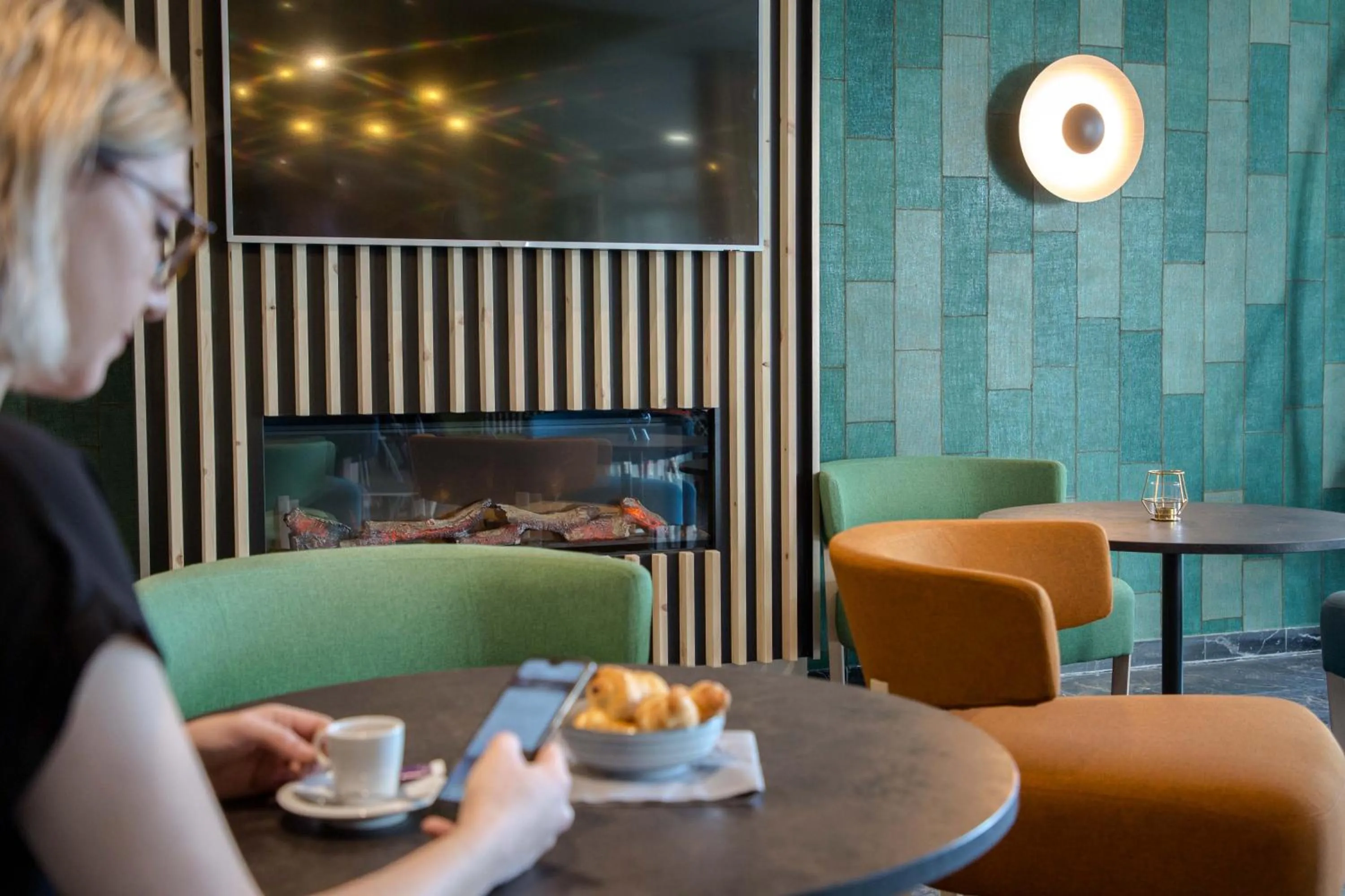 Living room in Ibis Cavaillon Portes du Luberon