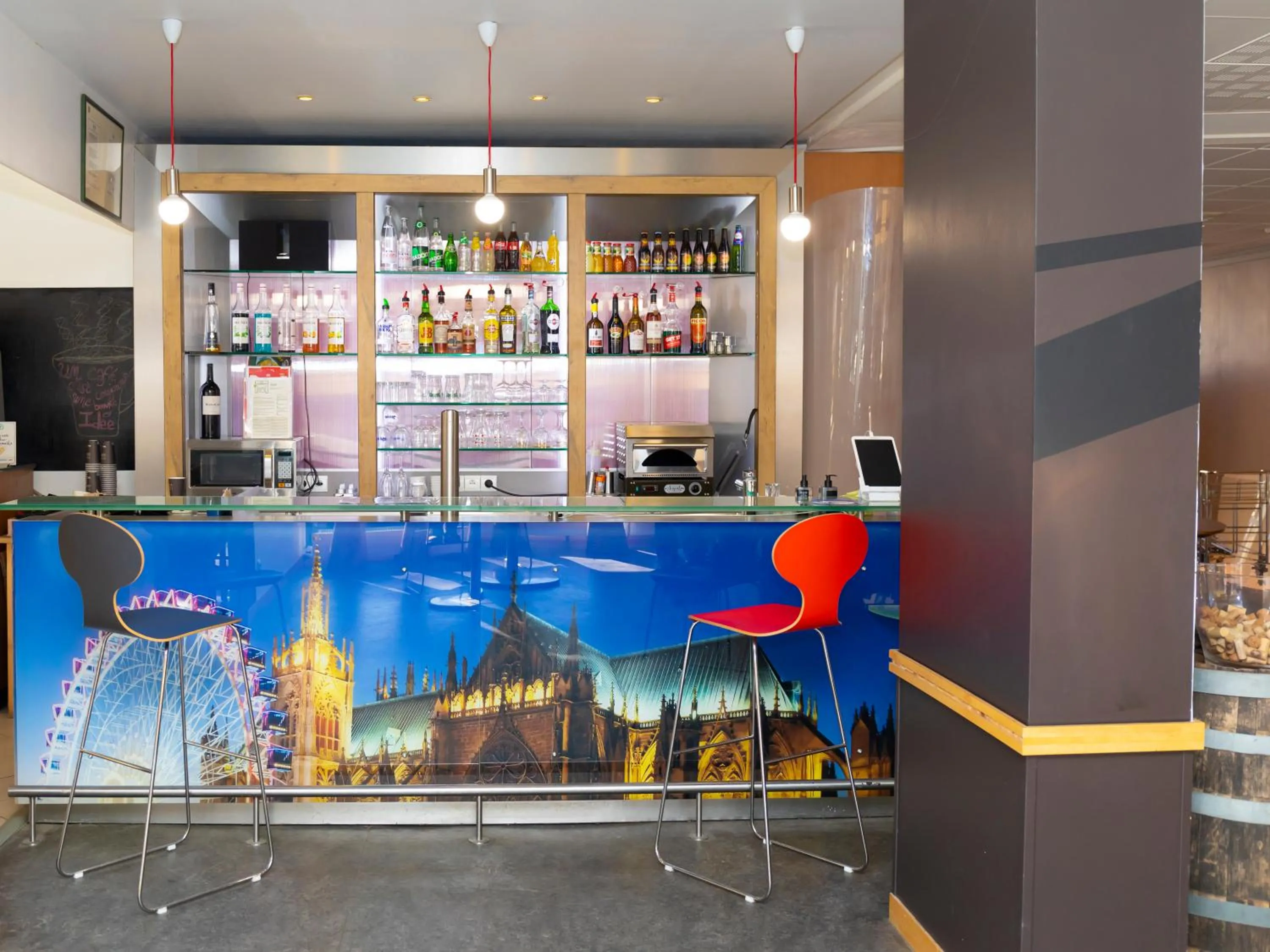 Lounge or bar in ibis Metz Centre Cathedrale