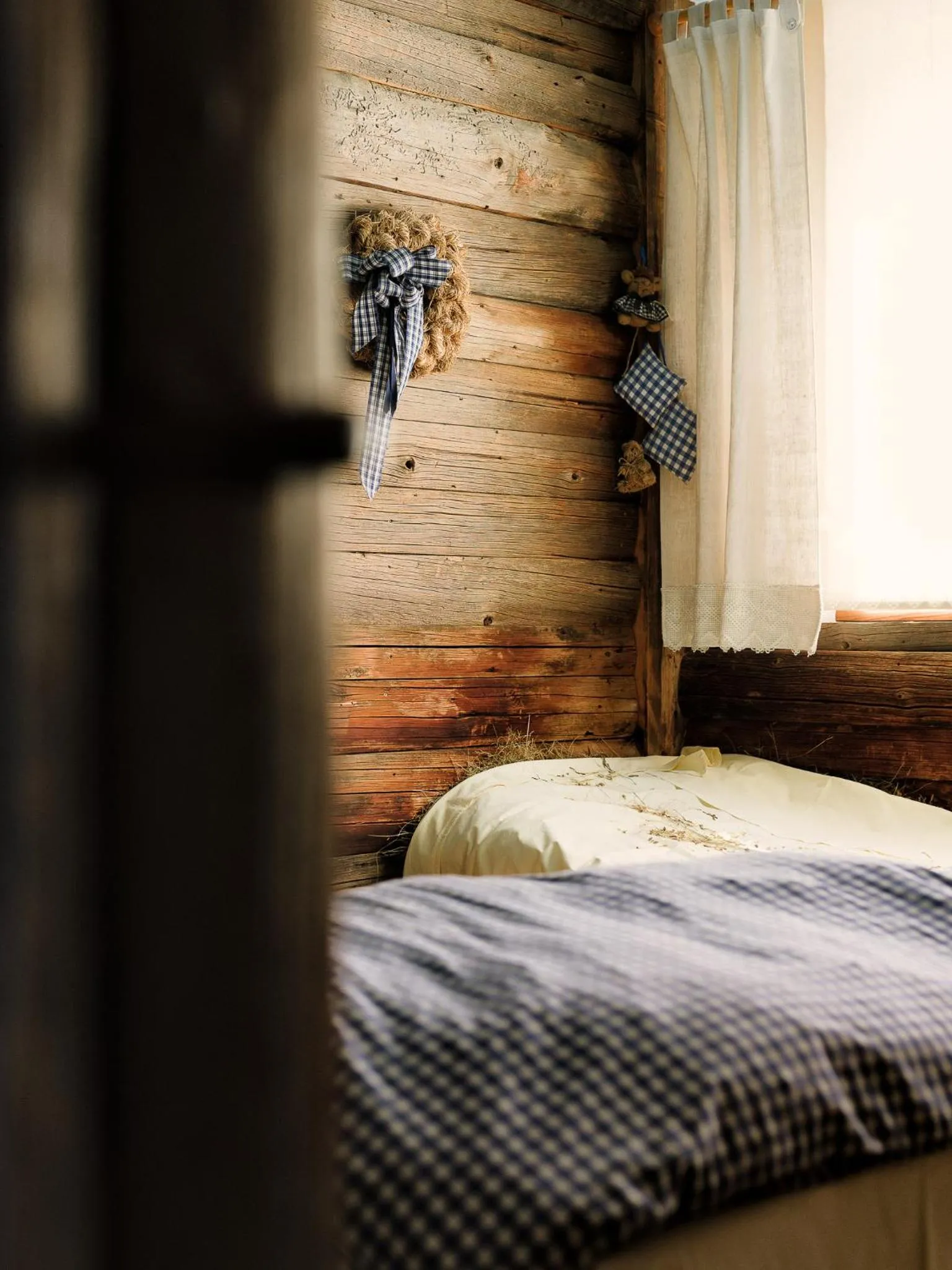 Day, Bed in Hotel Forer