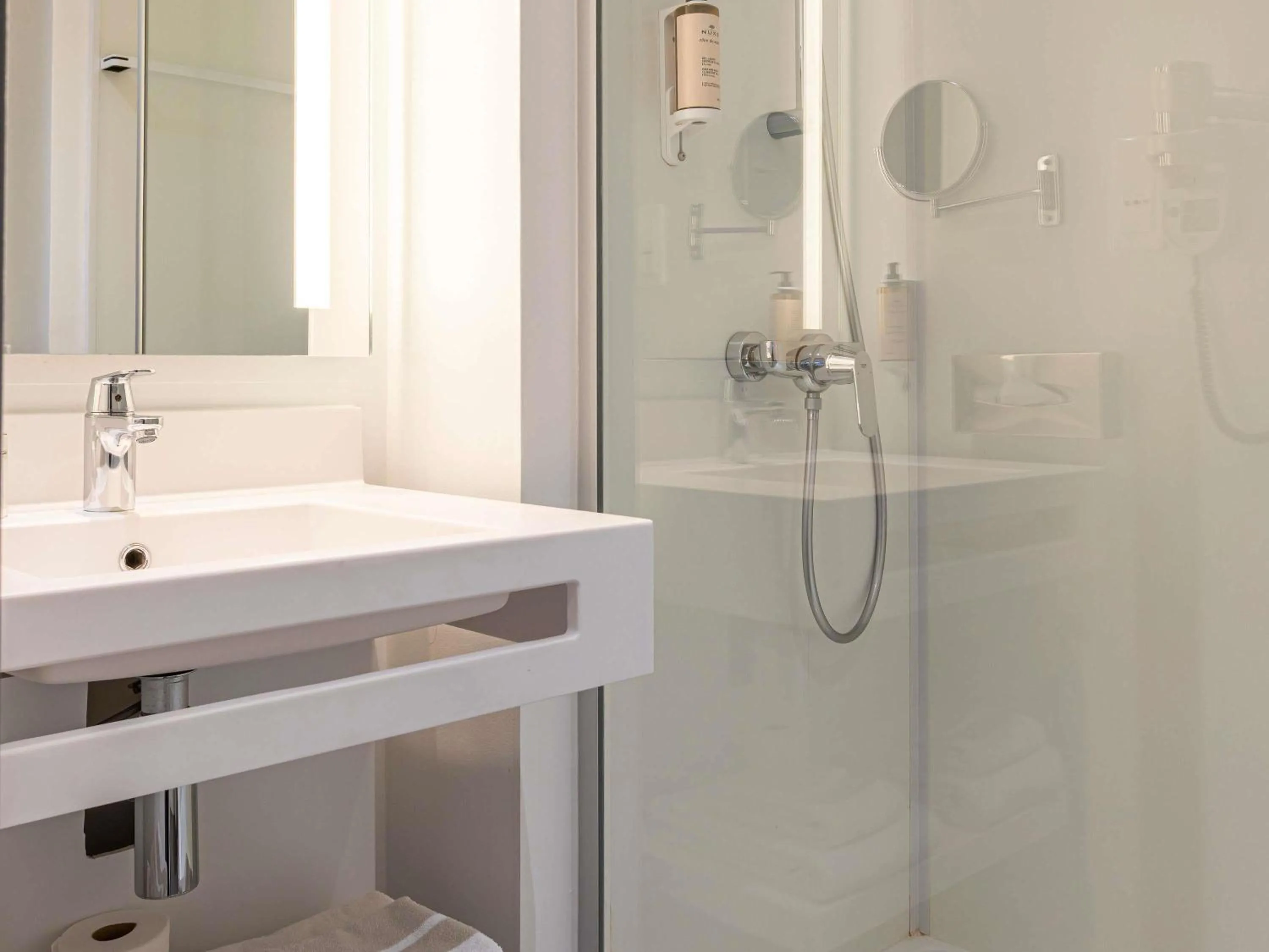 Bedroom in Mercure Paris Malakoff Parc des Expositions