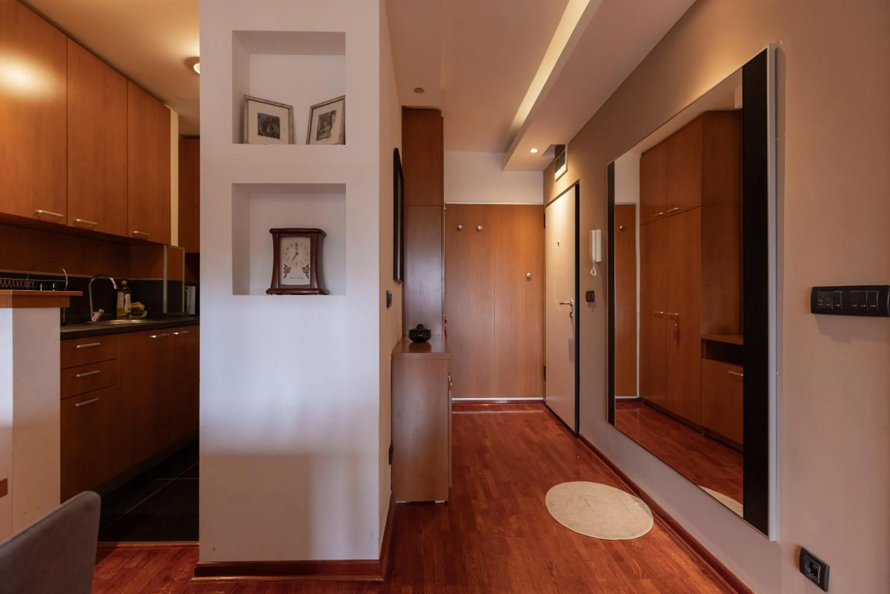 wardrobe in Central Park Apartments