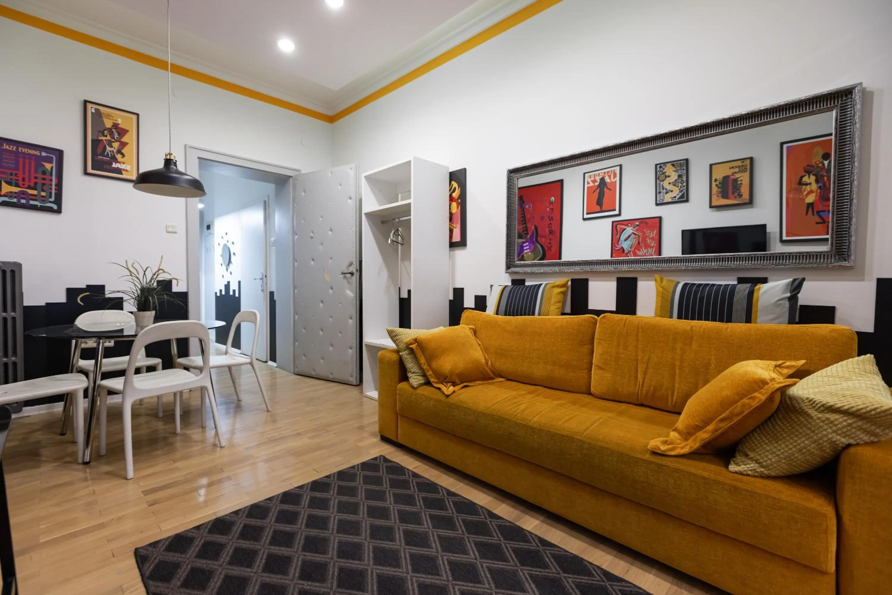 Living room in Central Park Apartments