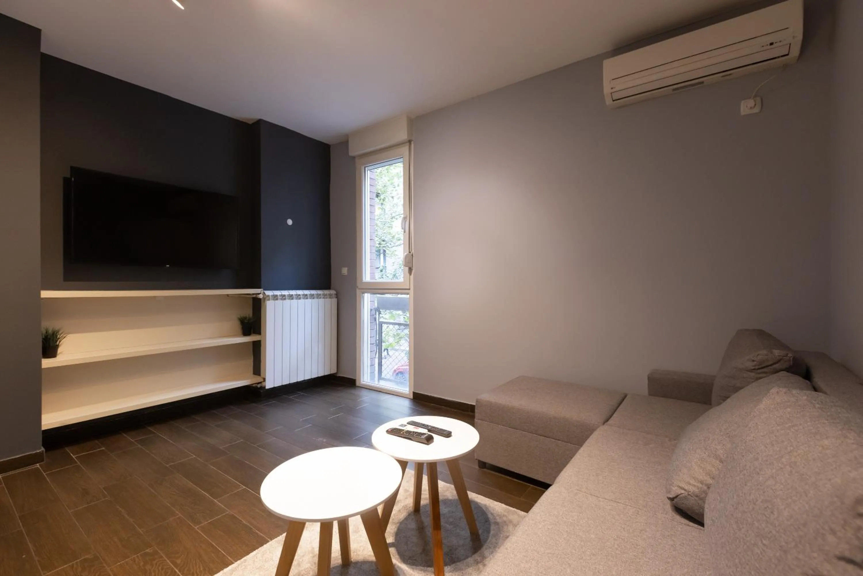 Living room in Central Park Apartments