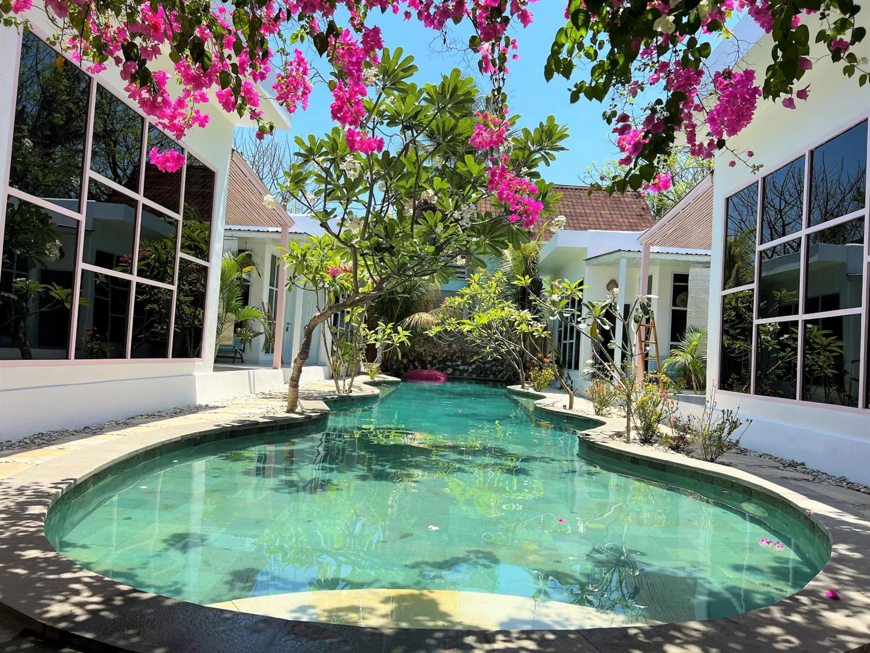 Swimming pool in Flamingo