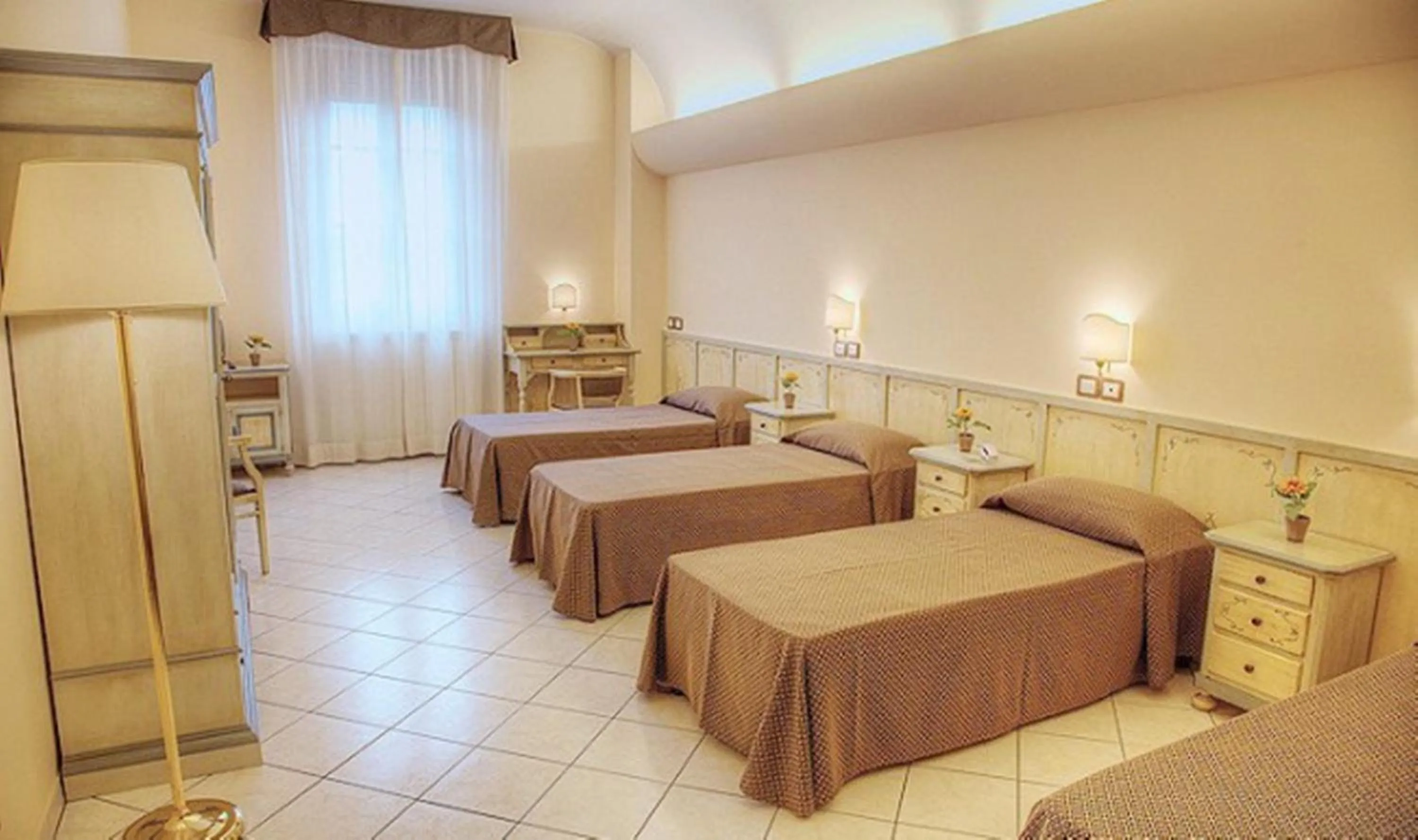 Photo of the whole room, Bed in Villa Santa Margherita - Albergo