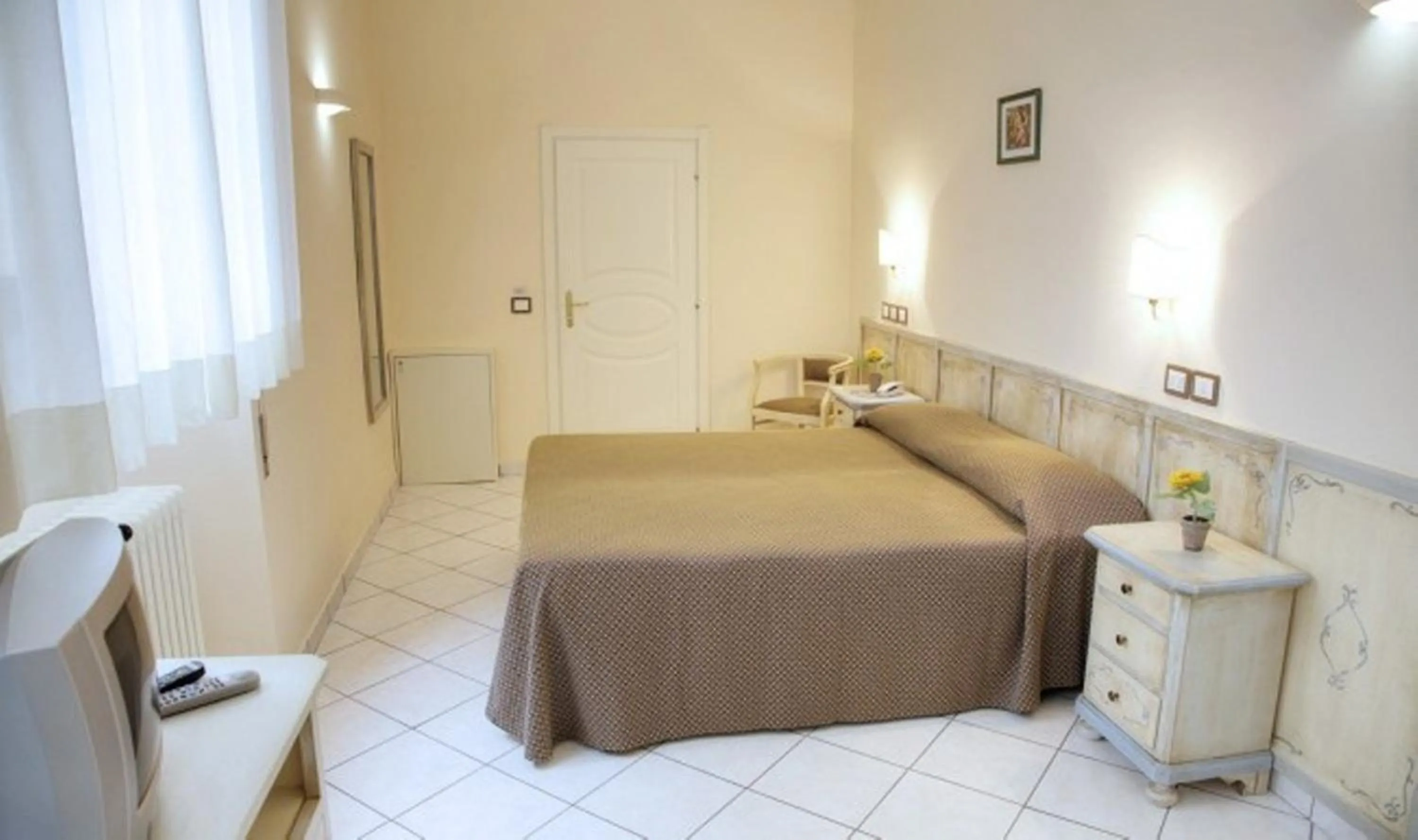 Photo of the whole room, Bed in Villa Santa Margherita - Albergo
