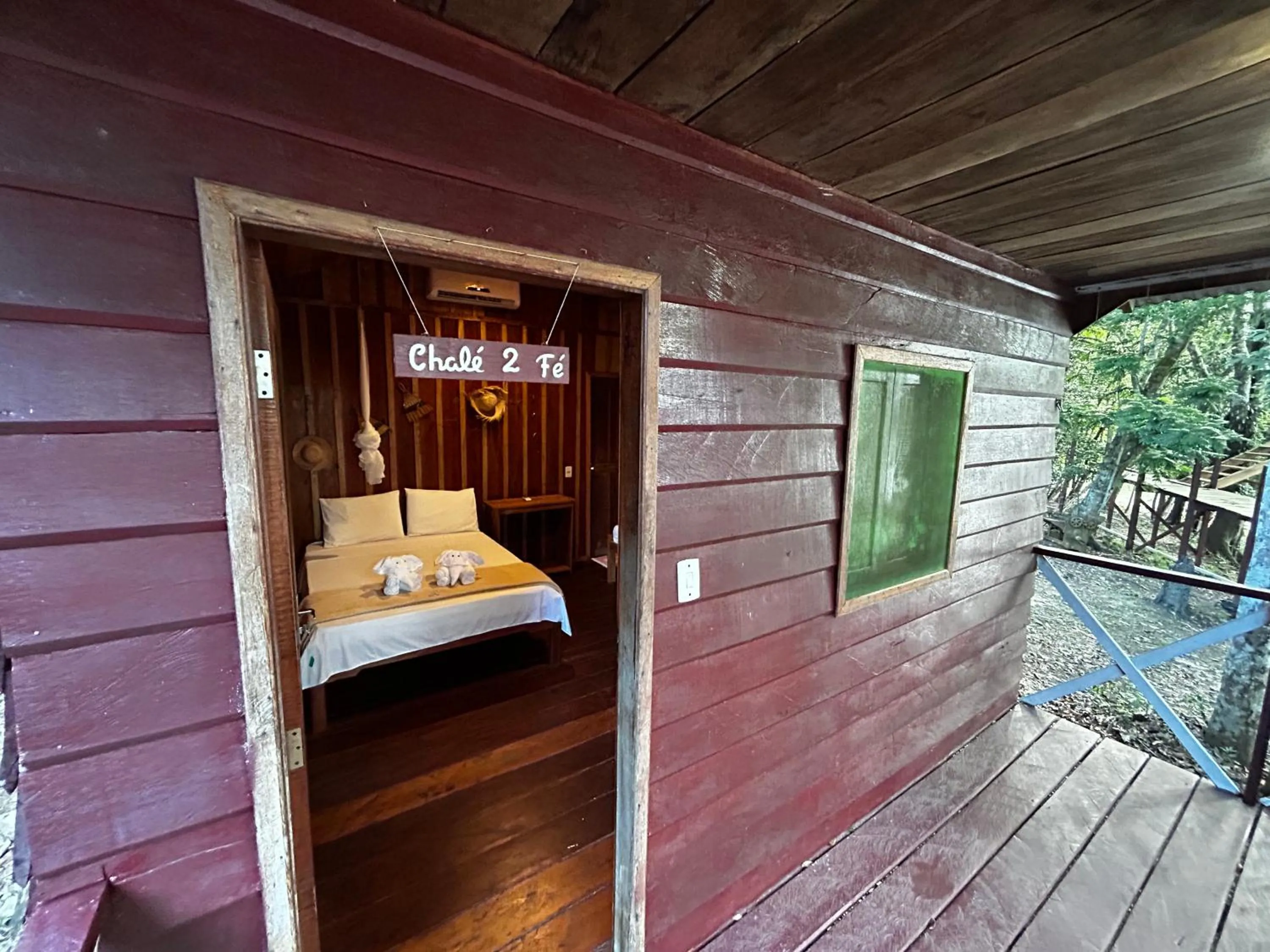 Patio, Bed in Vista do Lago Jungle Lodge