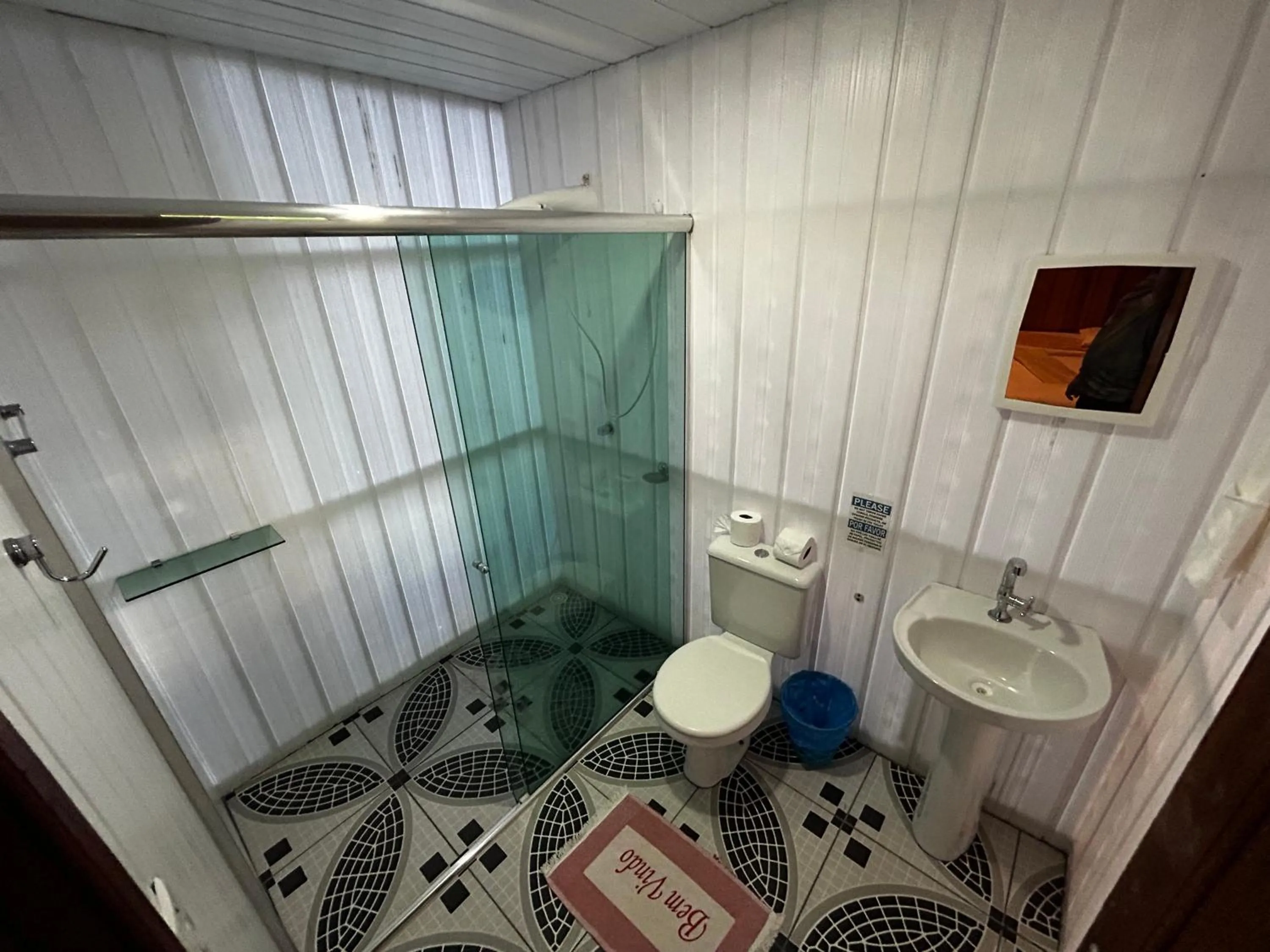 Bathroom in Vista do Lago Jungle Lodge