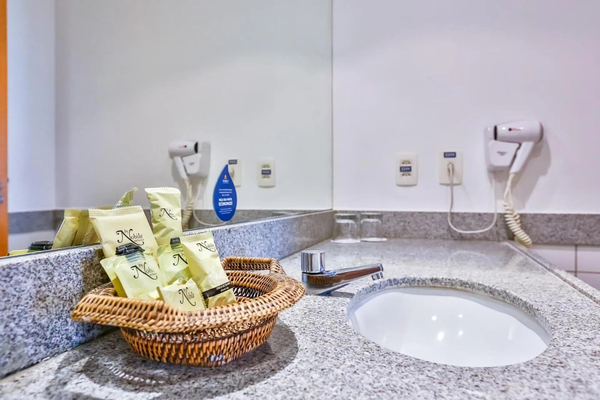 Bathroom in Nobile Suites Del Rio - Petrolina