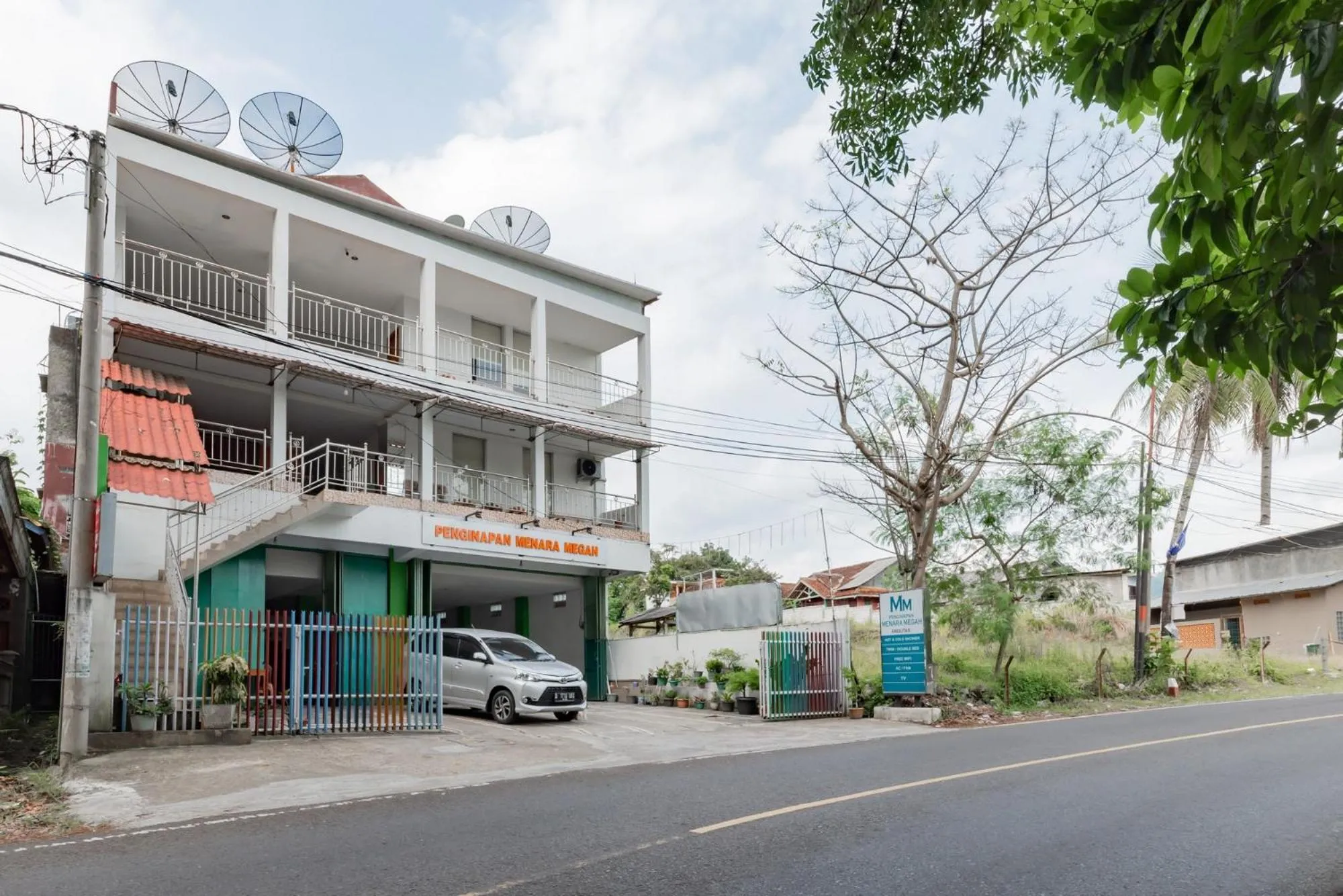 Property building in RedDoorz Syariah at Pantai Pelabuhan Ratu