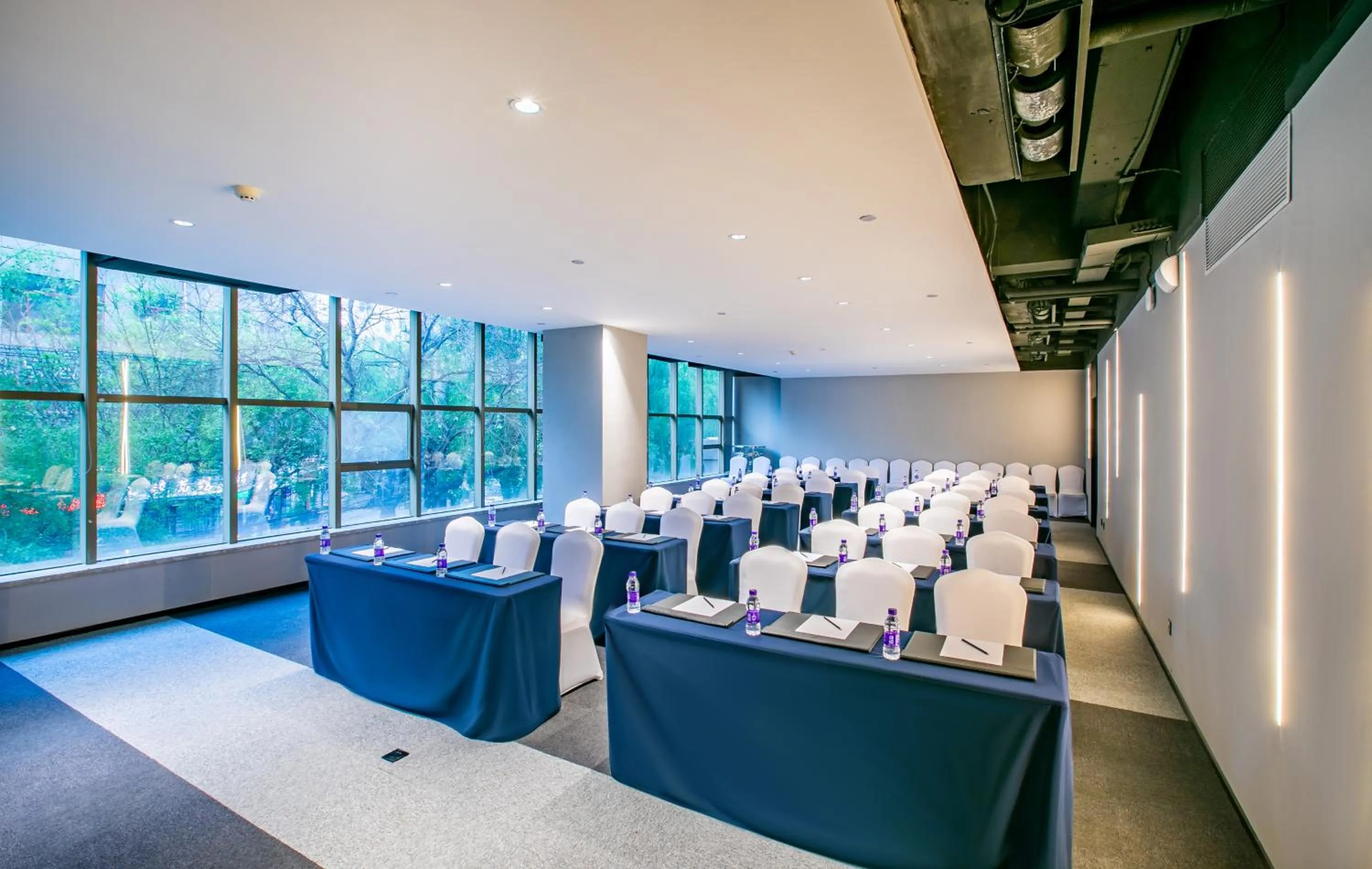 Meeting/conference room in Jinmao Hotel Xi'an Downtown