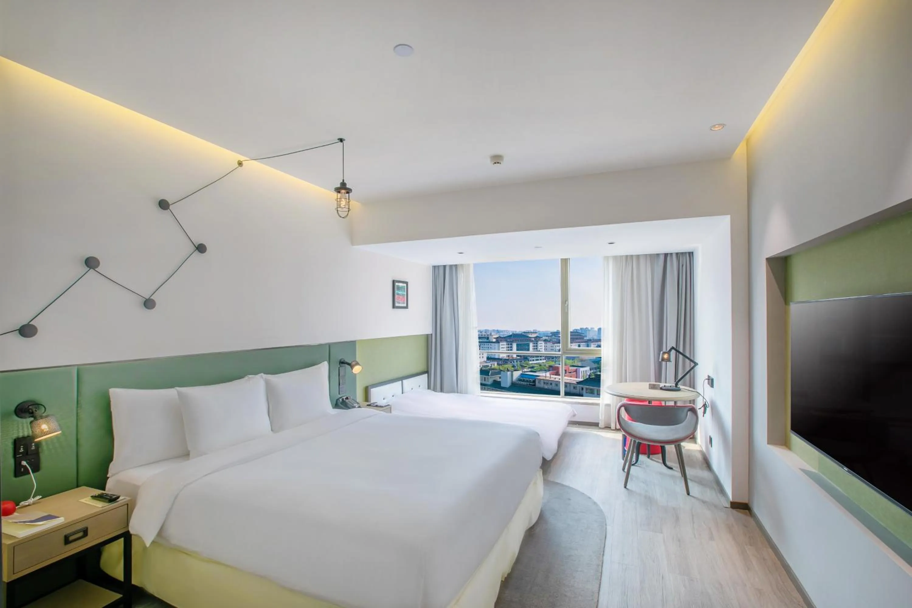 Bed in Jinmao Hotel Xi'an Downtown