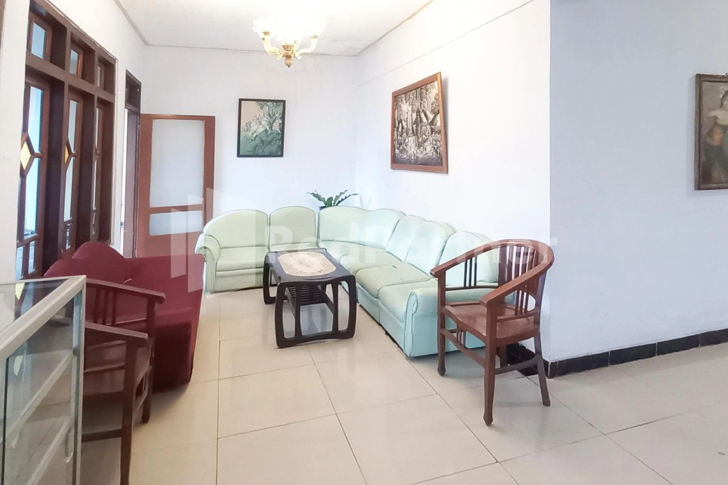 Seating area in Hotel Palem 1 Syariah RedPartner