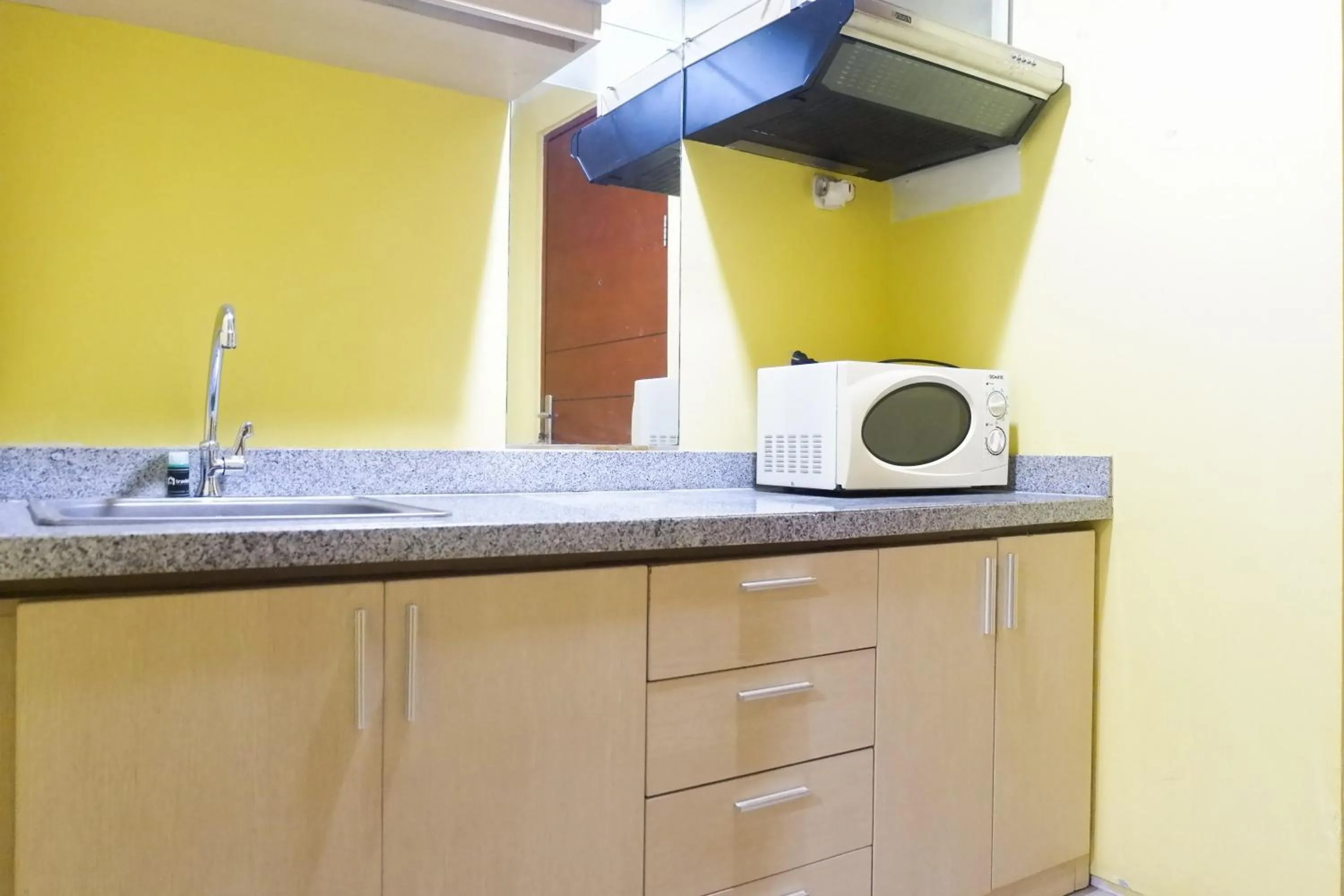 Comfy Studio at High Point Serviced Apartment By Travelio