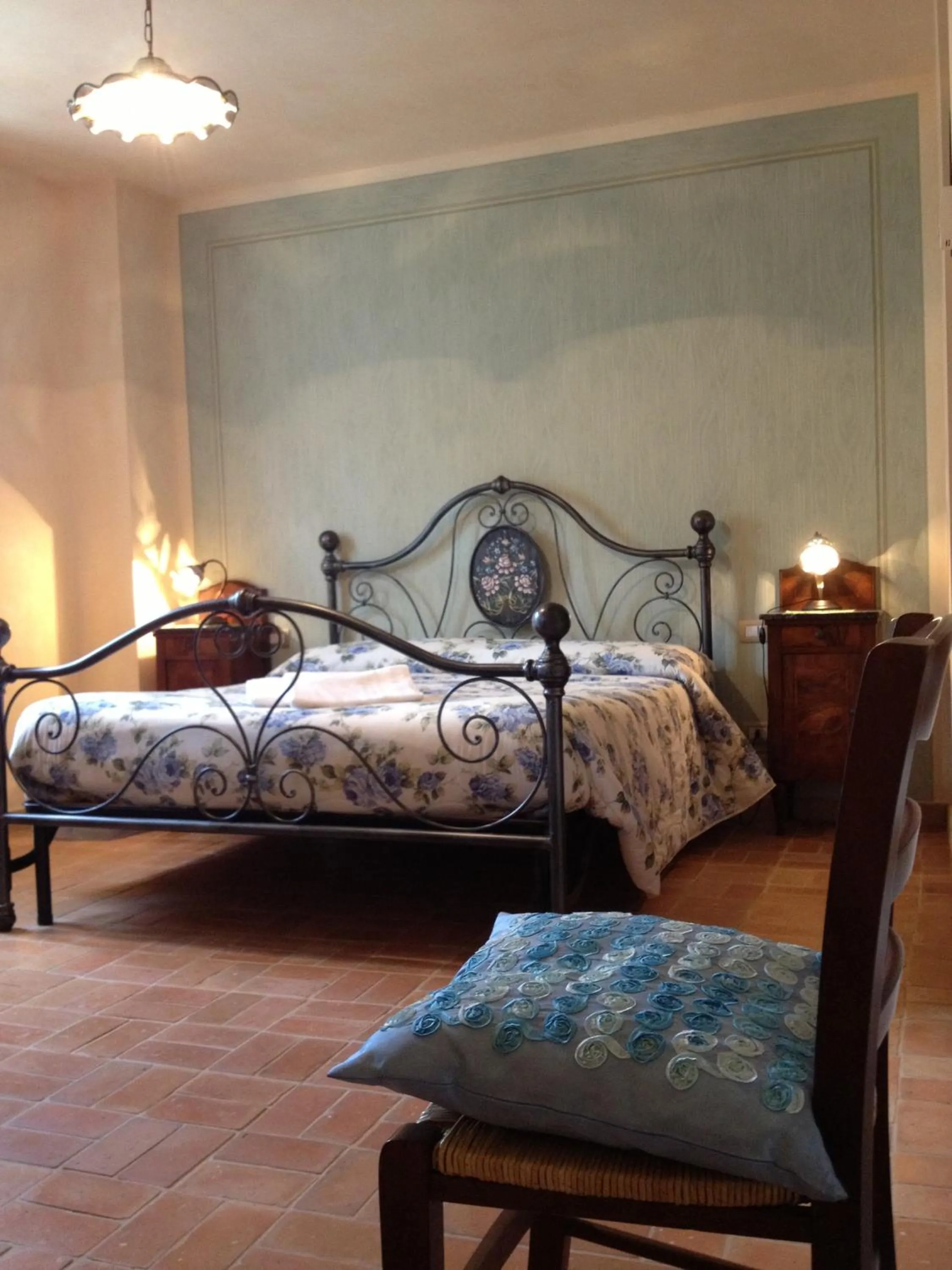 Photo of the whole room in il casale san martino