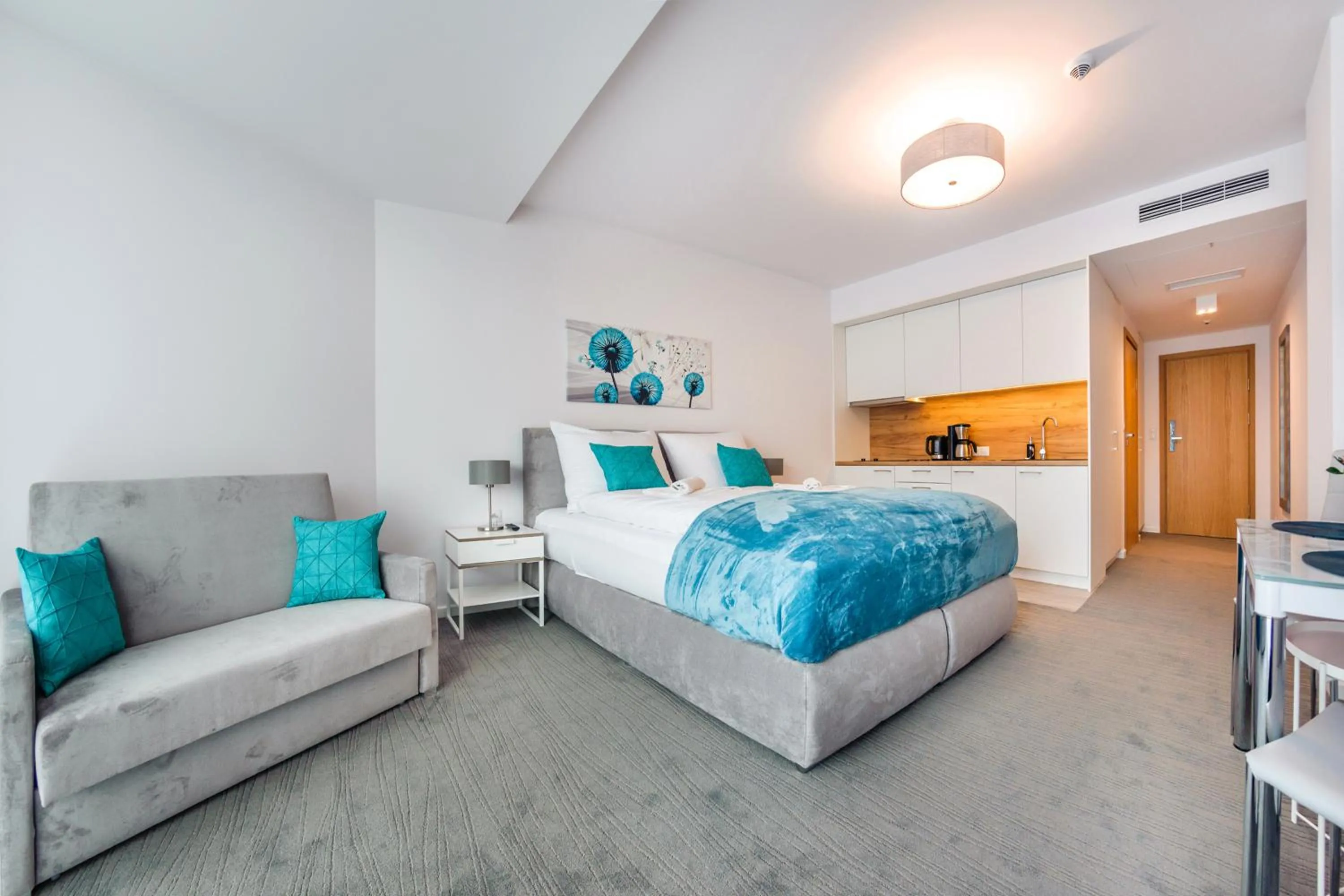 Kitchen or kitchenette, Bed in Seaside Kołobrzeg, Sun & Snow