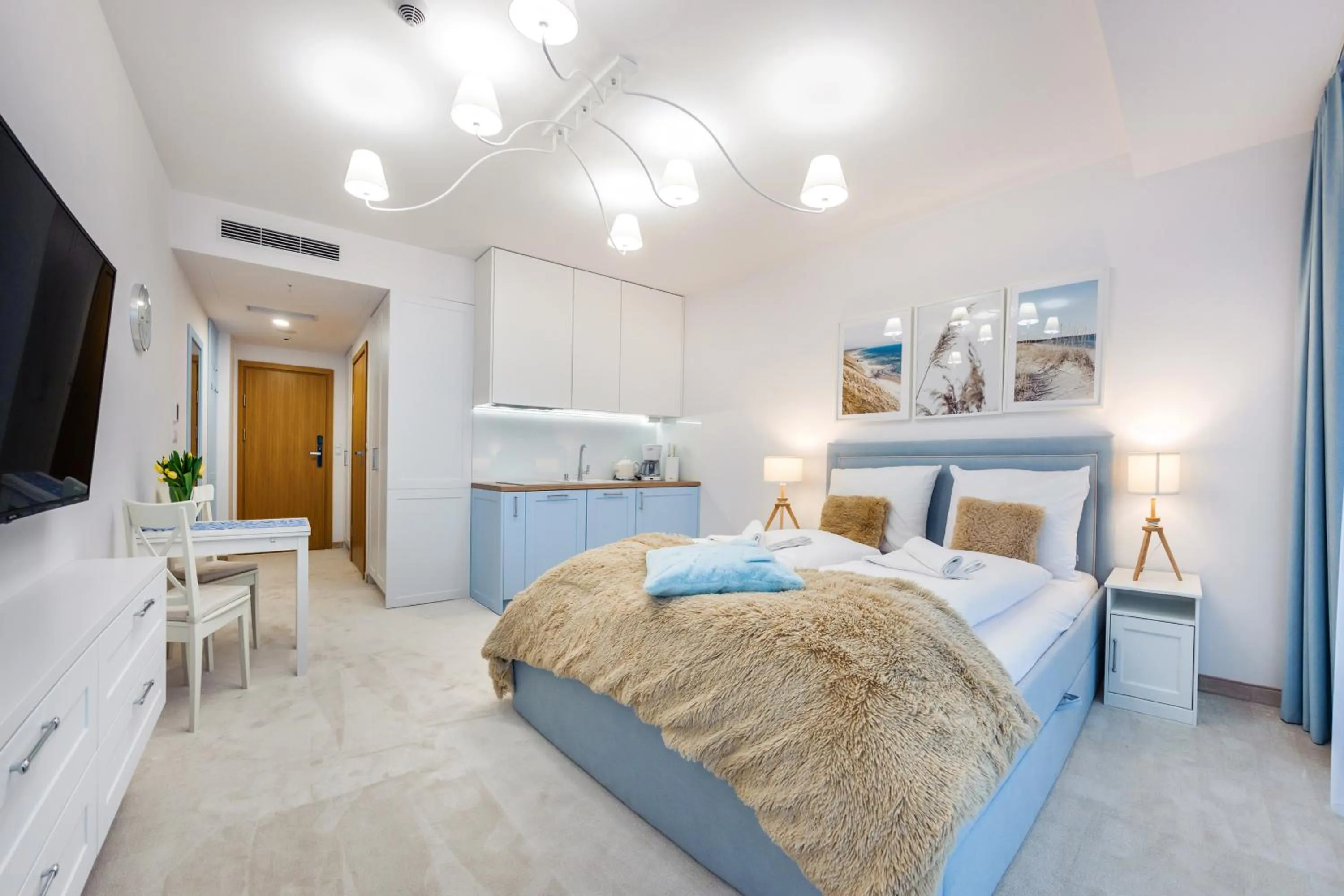 Bed in Seaside Kołobrzeg, Sun & Snow