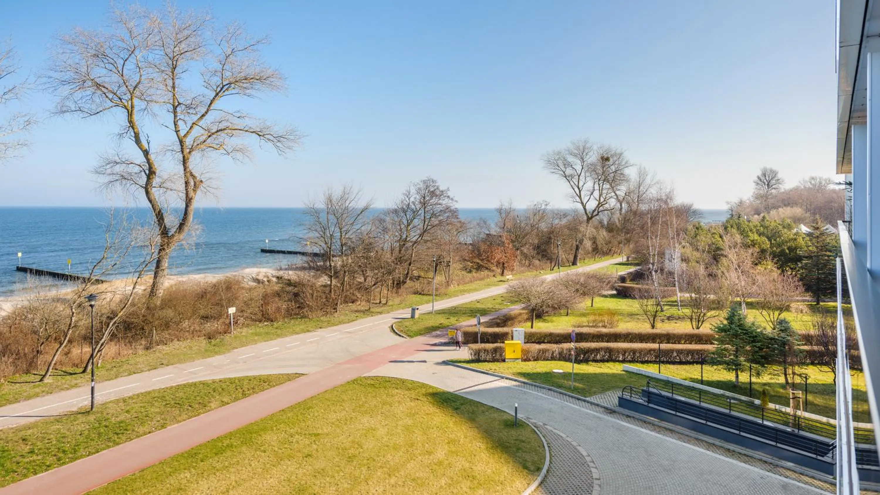 Sea view in Seaside Kołobrzeg, Sun & Snow