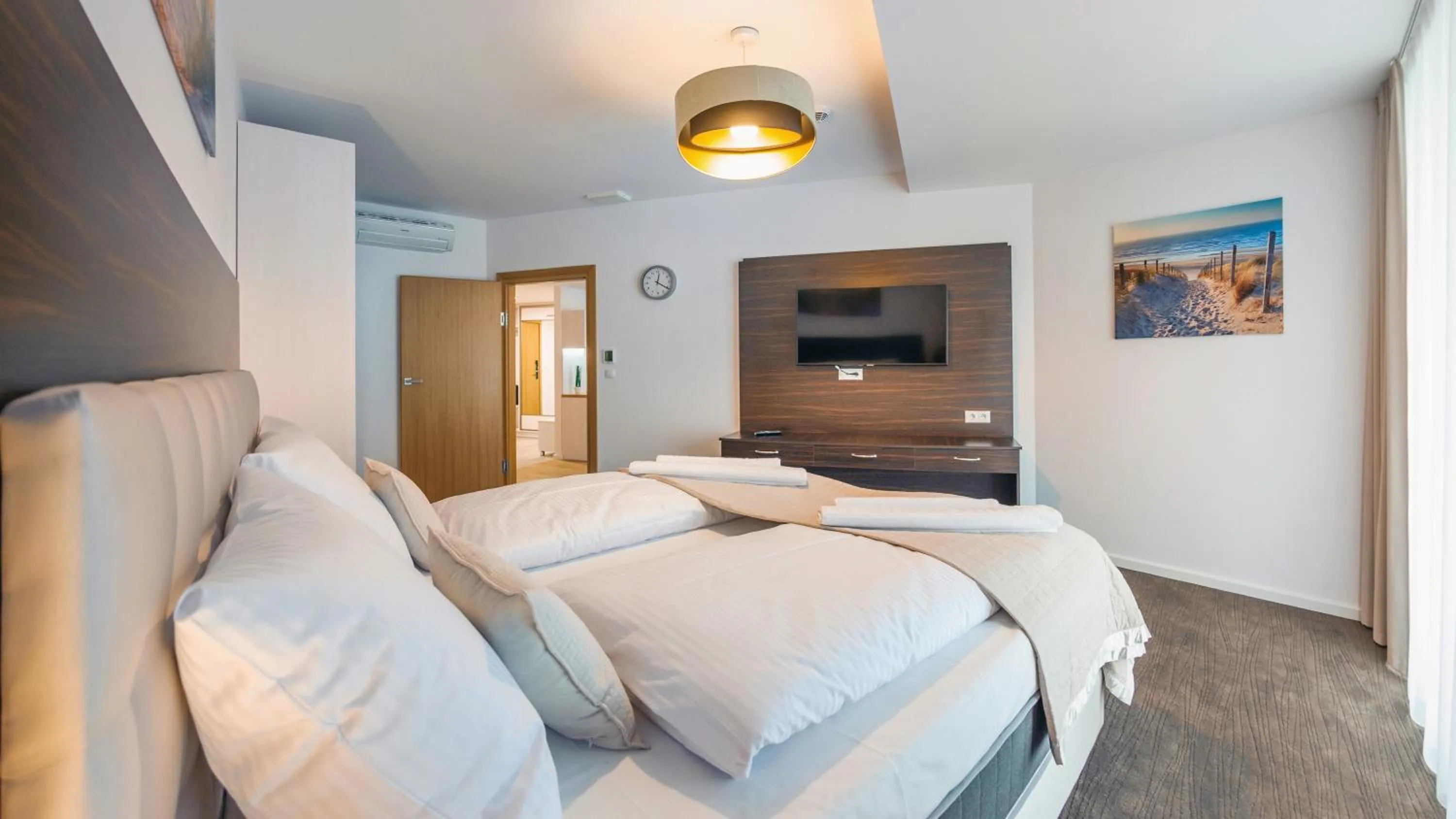 Bed in Seaside Kołobrzeg, Sun & Snow