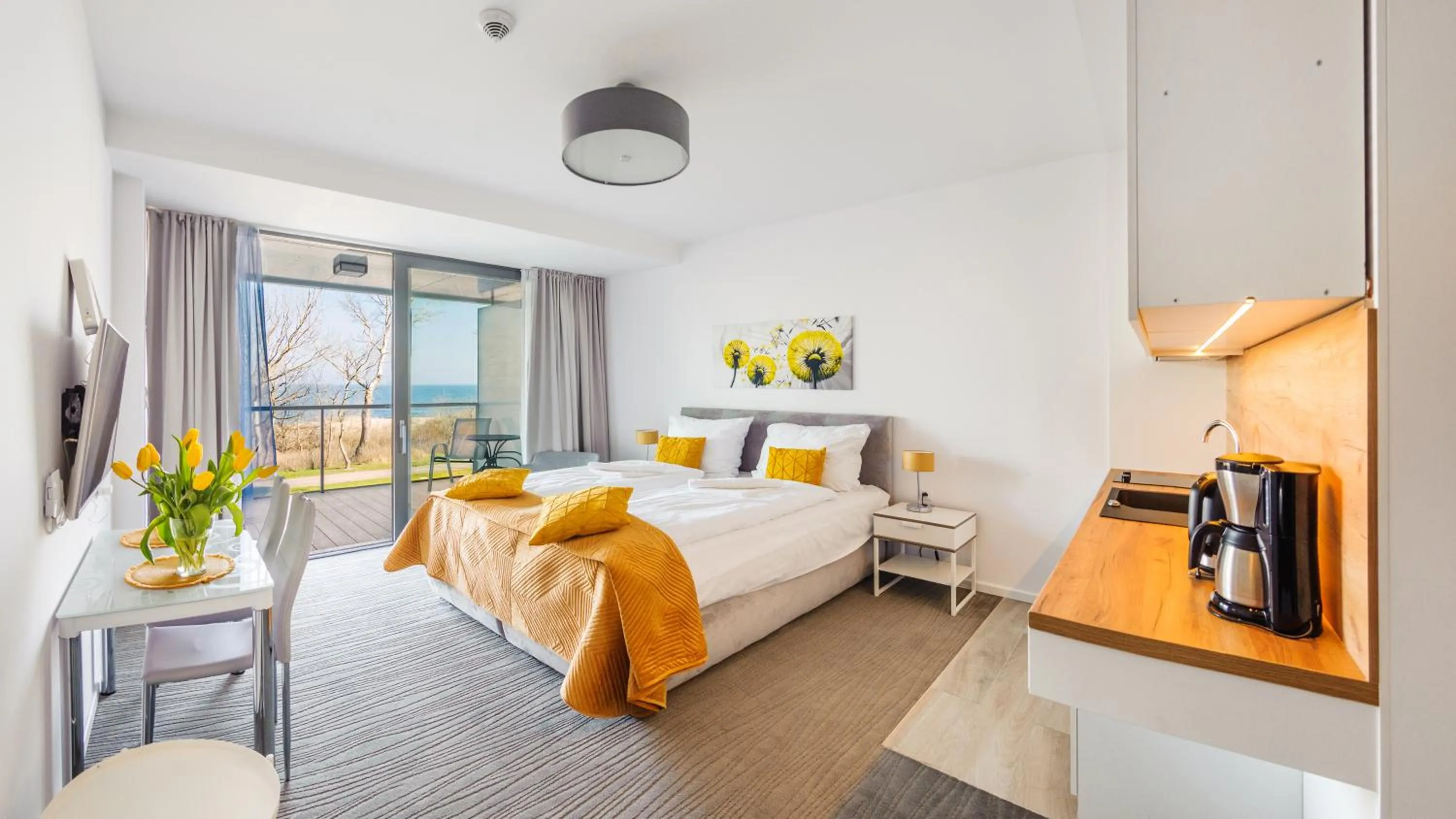 Bed in Seaside Kołobrzeg, Sun & Snow