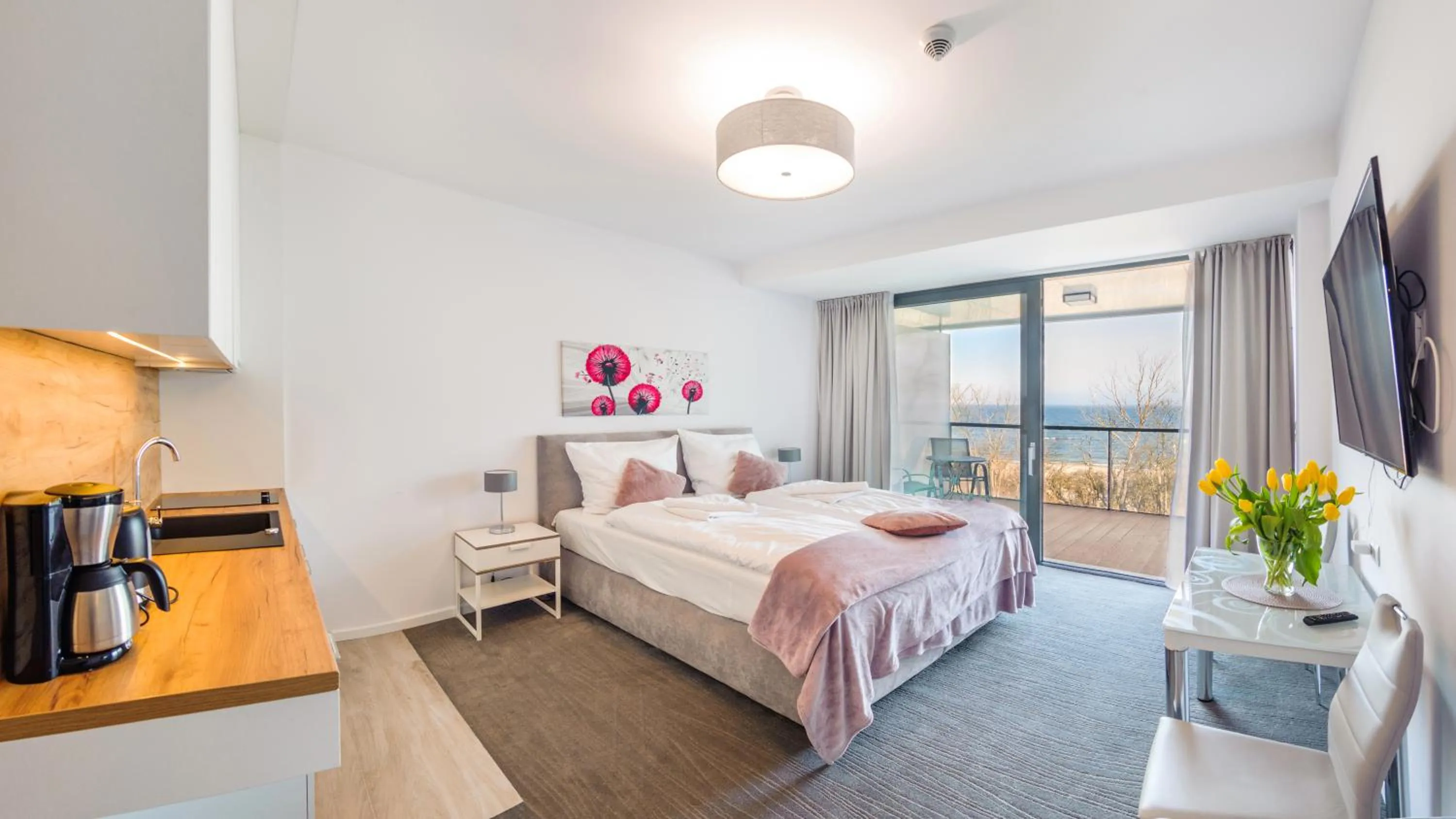 Bed in Seaside Kołobrzeg, Sun & Snow