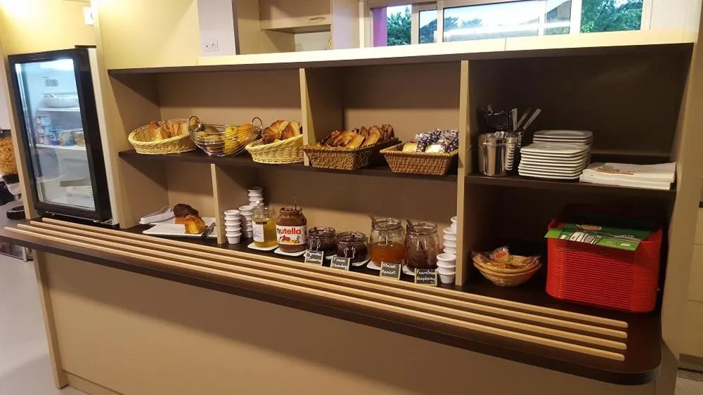 Fasthotel Tarbes Séméac - Un hôtel FH Confort