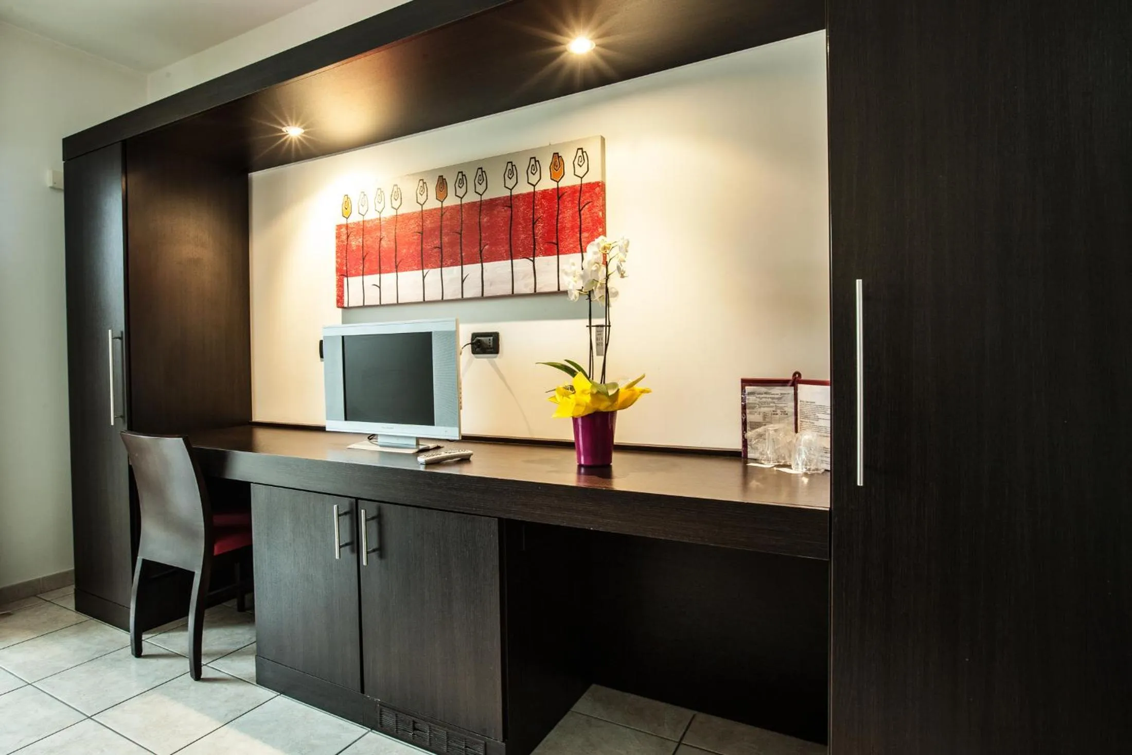 Communal lounge/ TV room in Hotel Davide