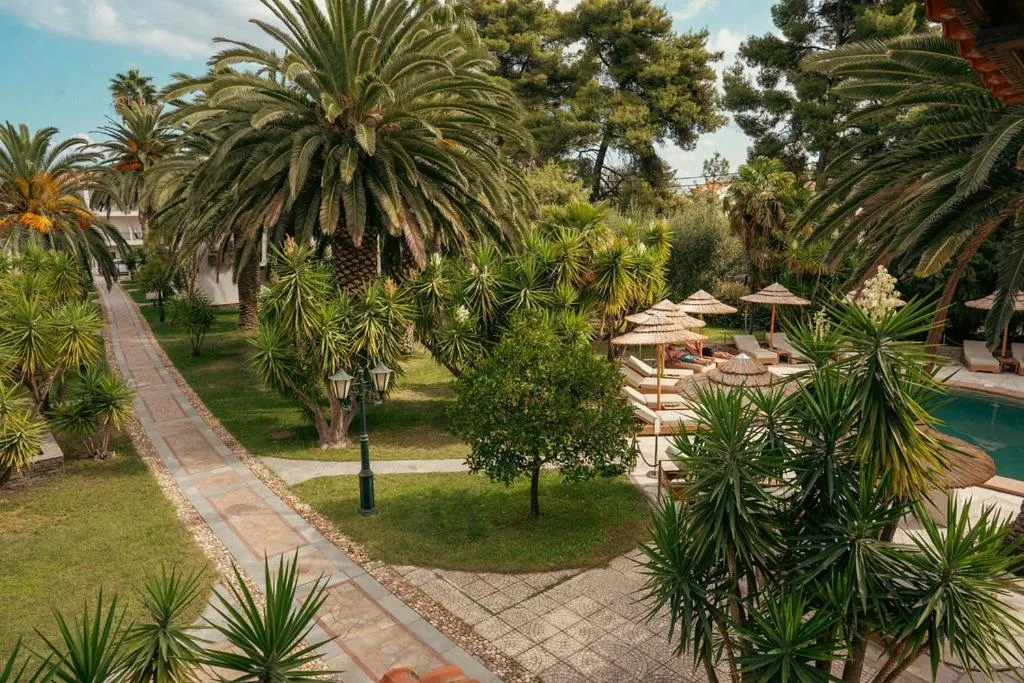 Garden in Hotel Pilalidis