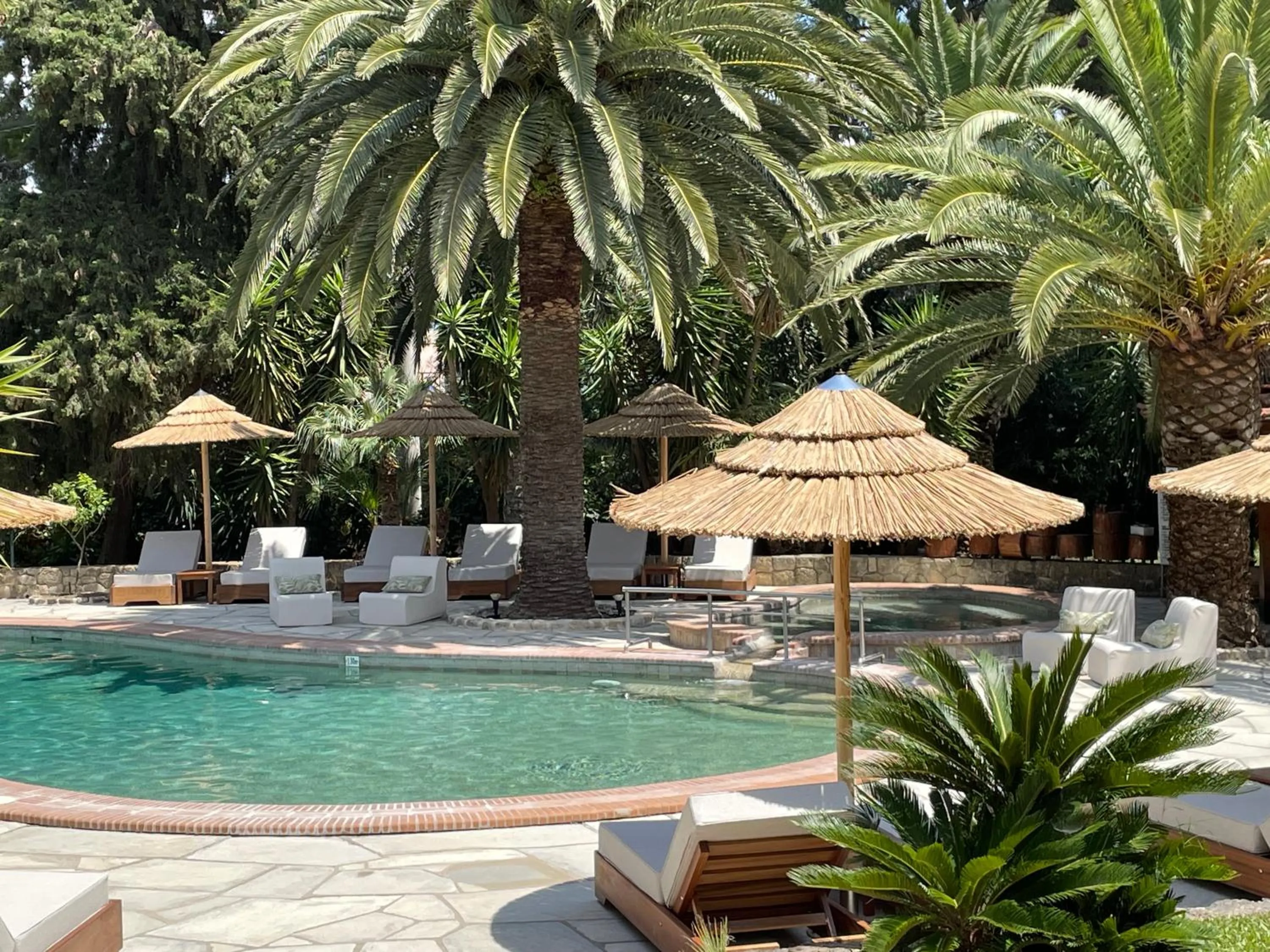 Swimming pool in Hotel Pilalidis