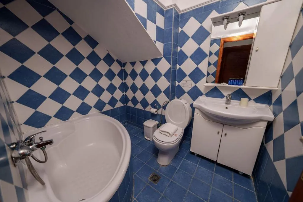 Bathroom in Hotel Pilalidis