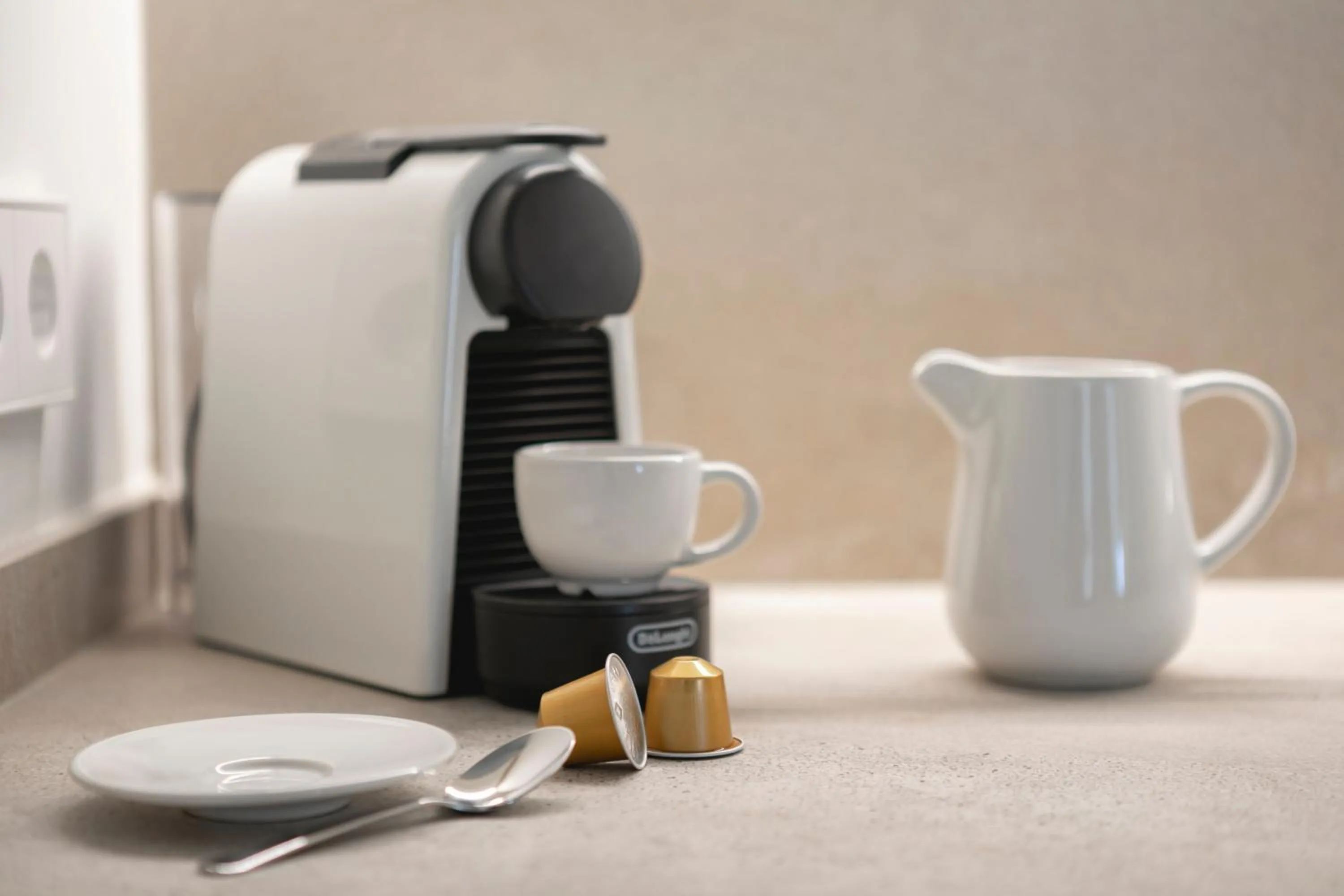 Coffee/tea facilities in Bravissimo Mercaders, beautiful 3 bedroom apartment