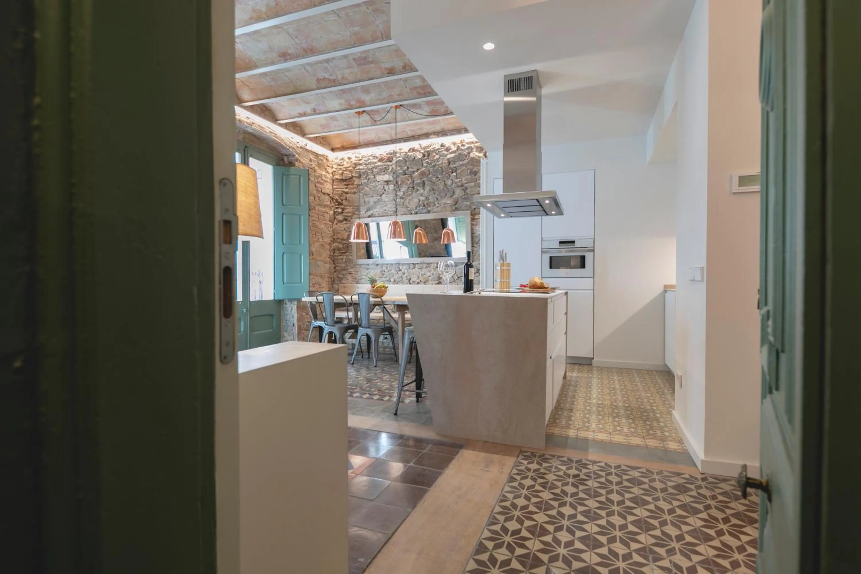 Kitchen or kitchenette in Bravissimo Mercaders, beautiful 3 bedroom apartment