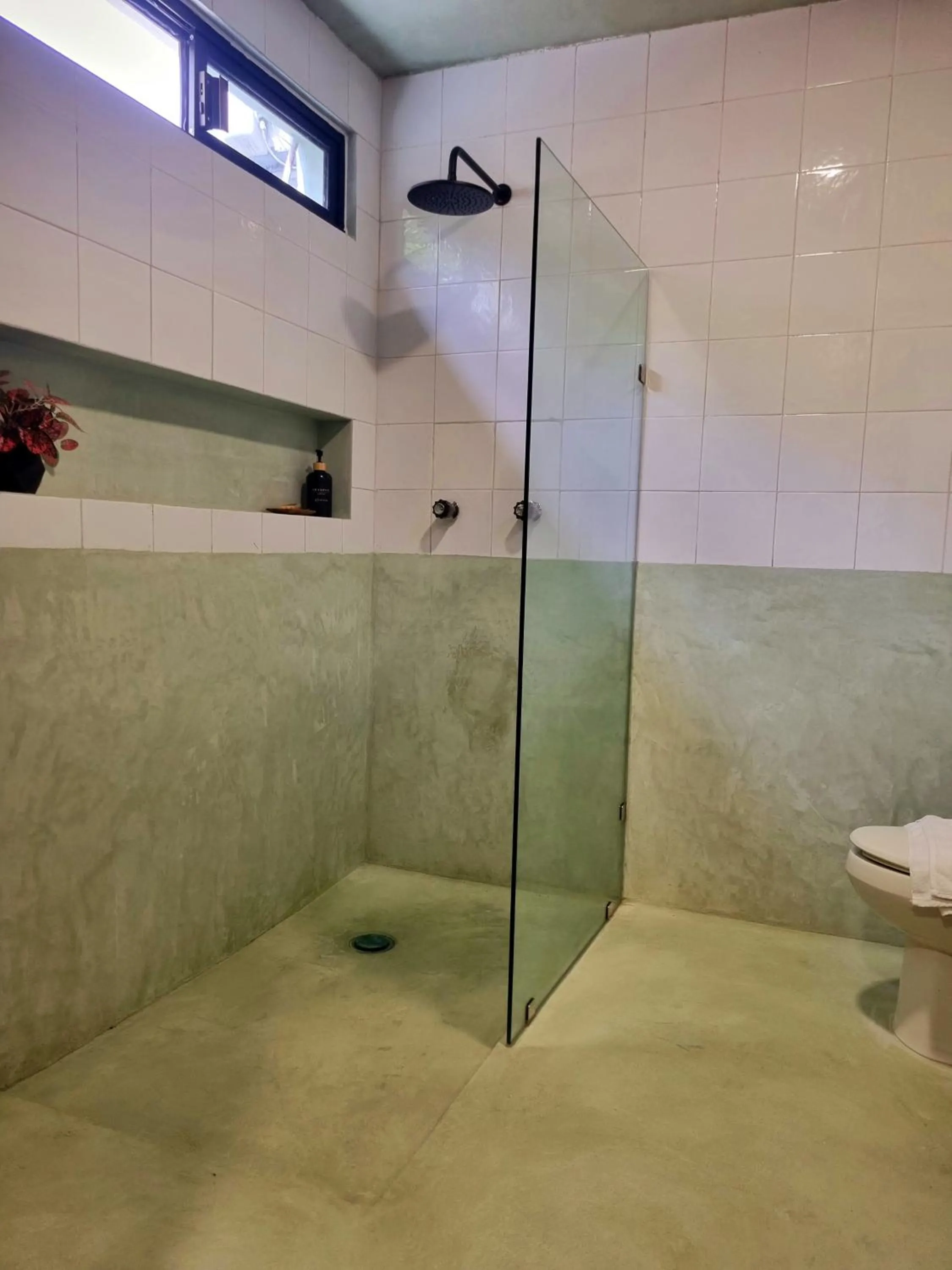 Bathroom in Hotel Holly