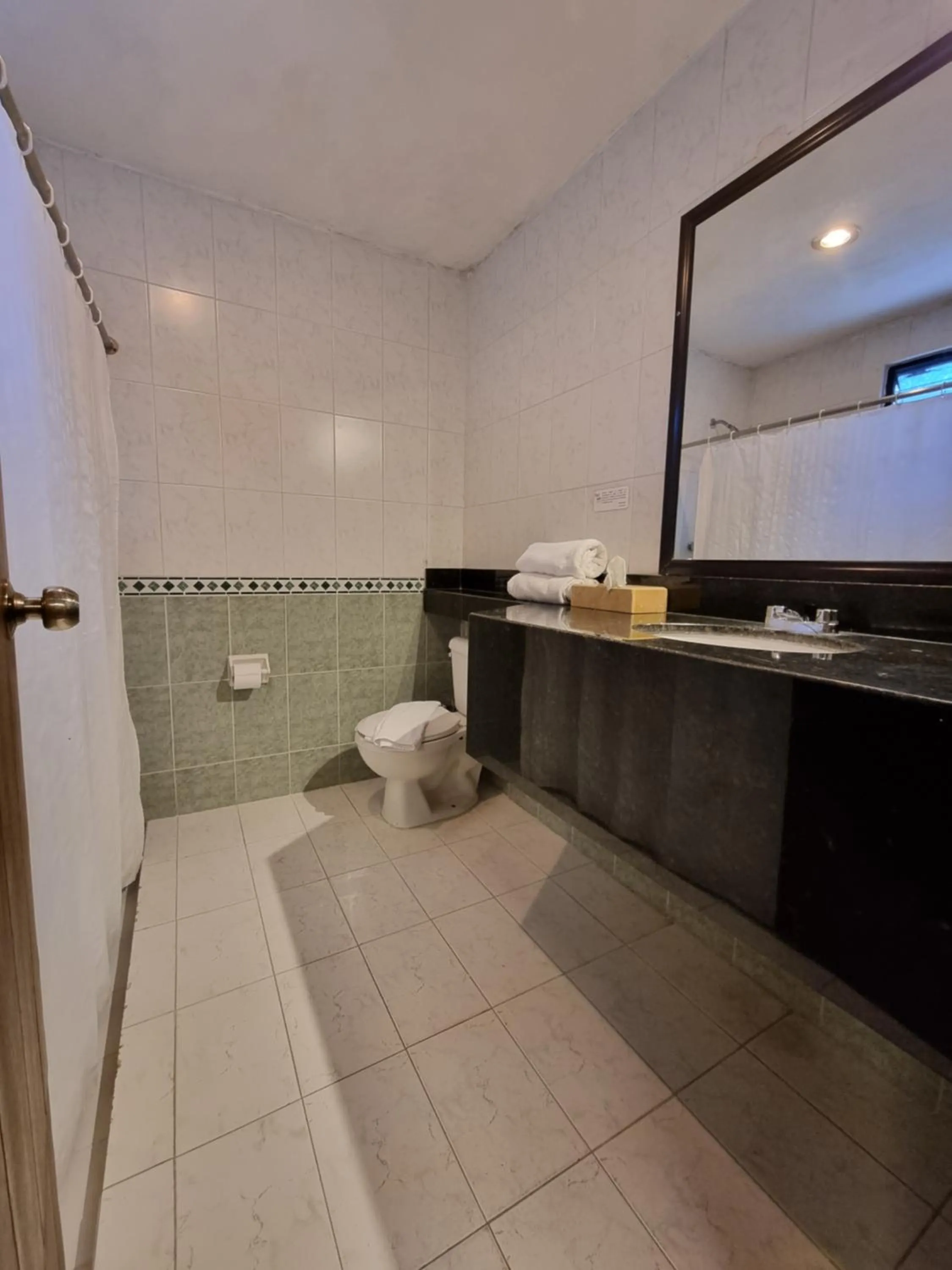 Bathroom in Hotel Holly