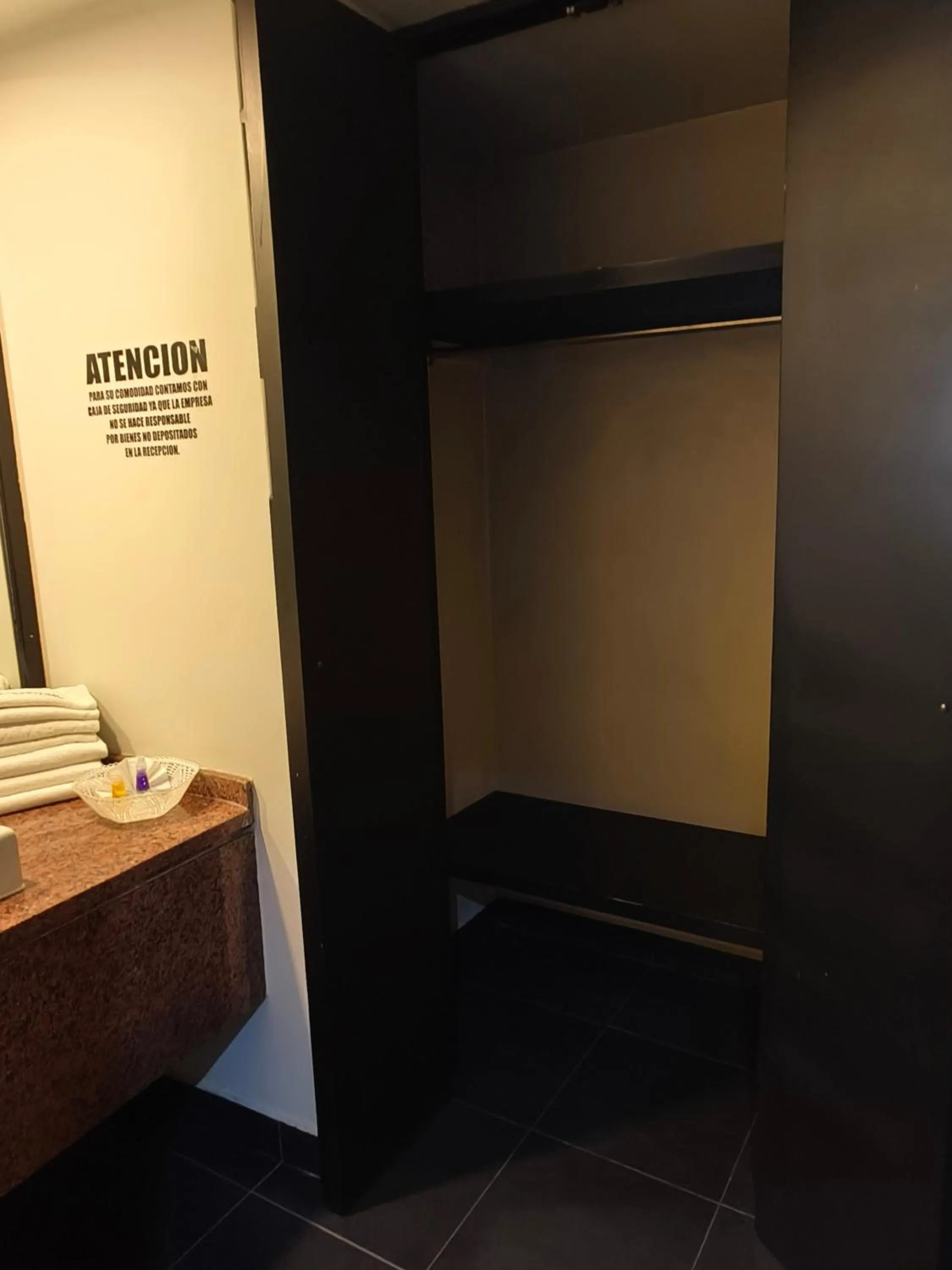 wardrobe in Hotel Max