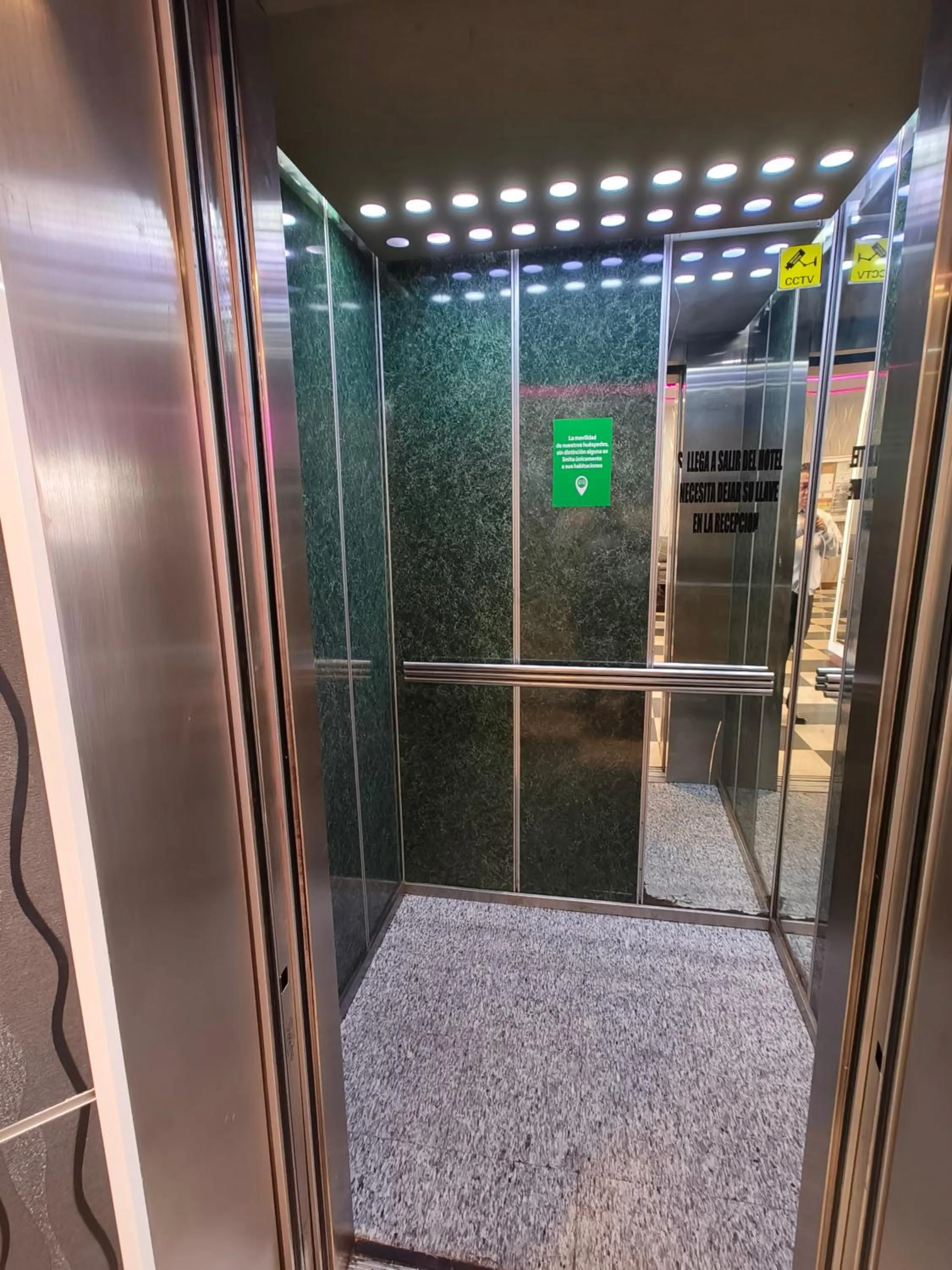 elevator in Hotel Max