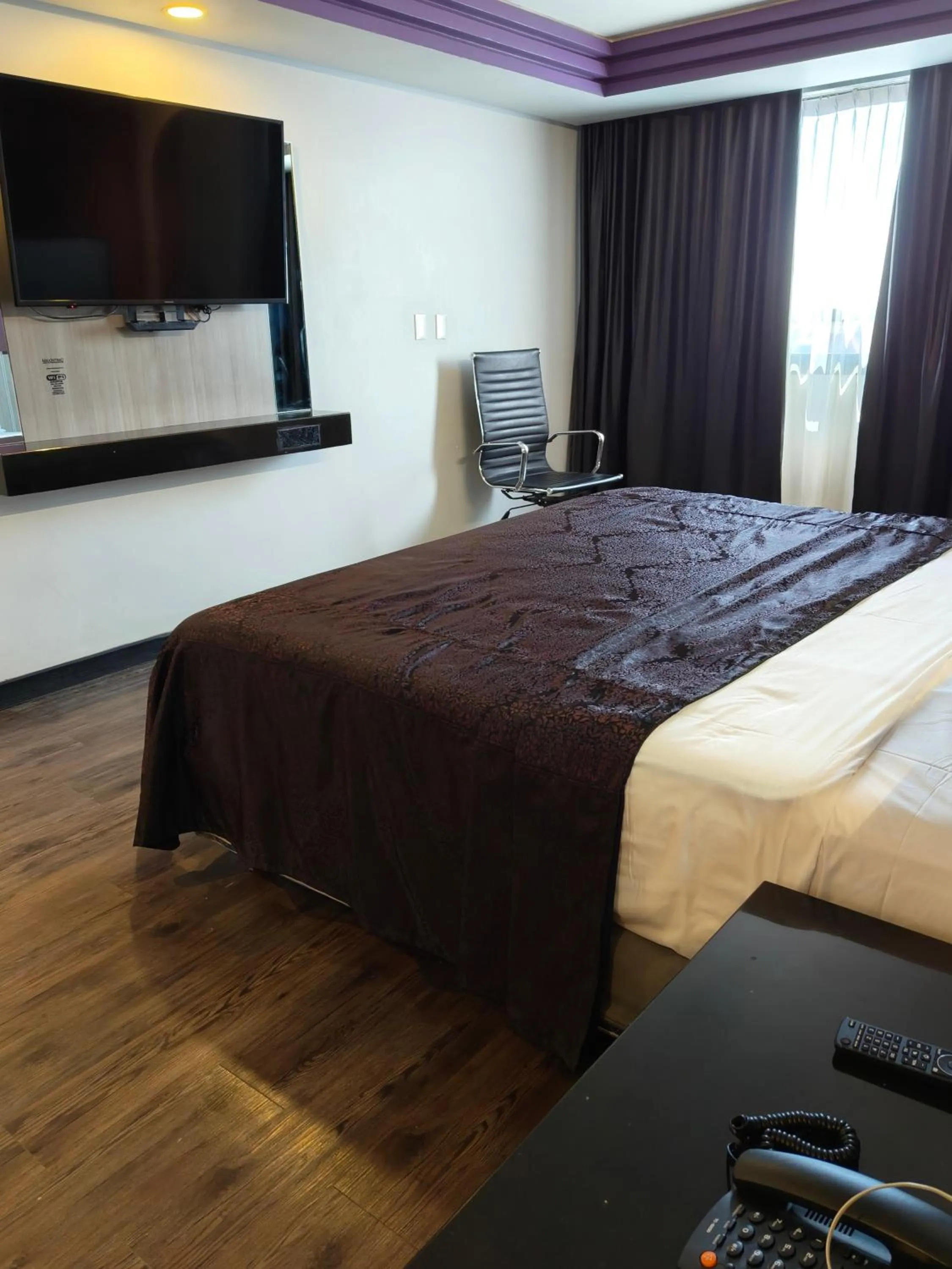 Photo of the whole room, Bed in Hotel Max