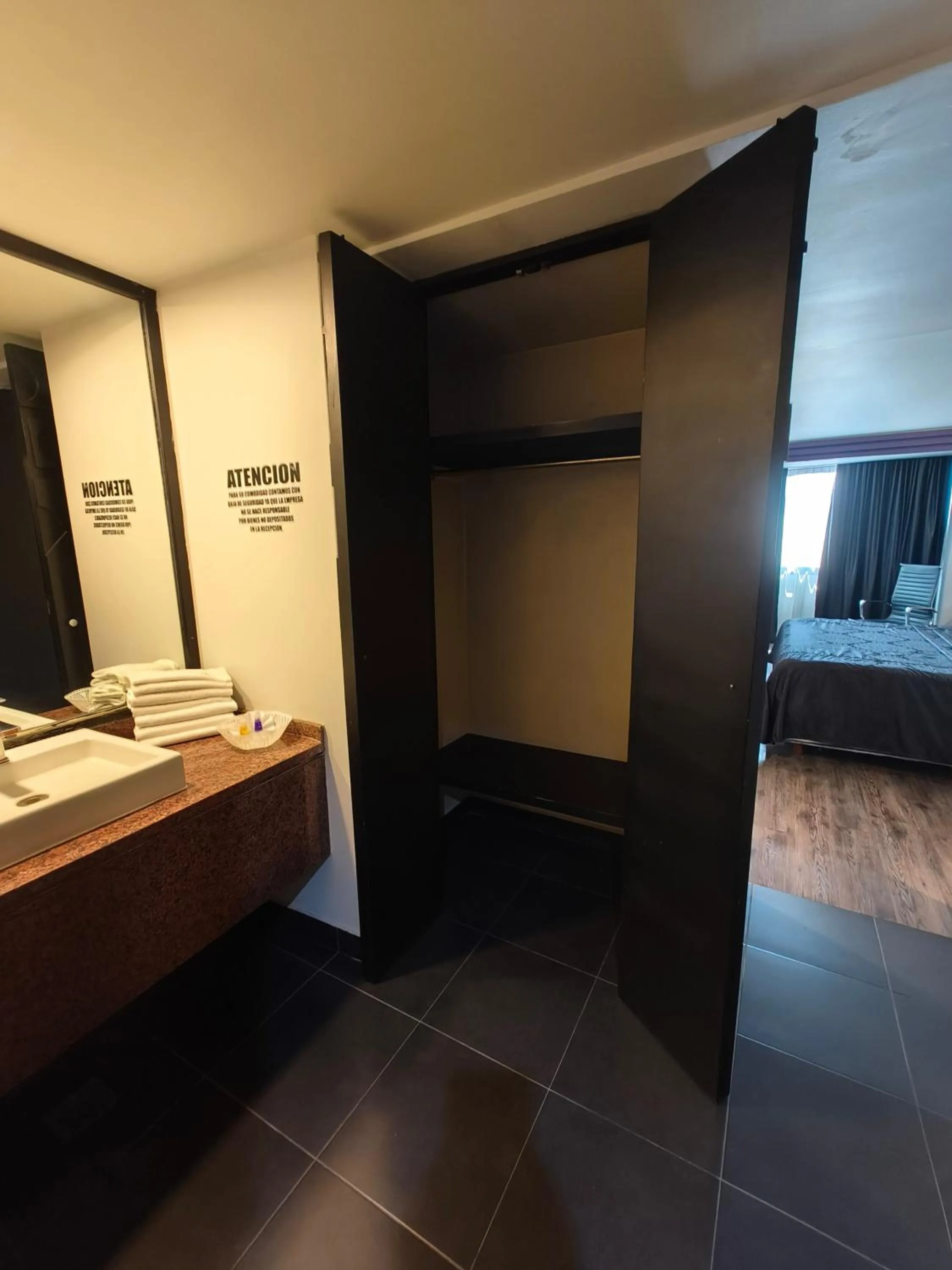 Photo of the whole room, Bed in Hotel Max