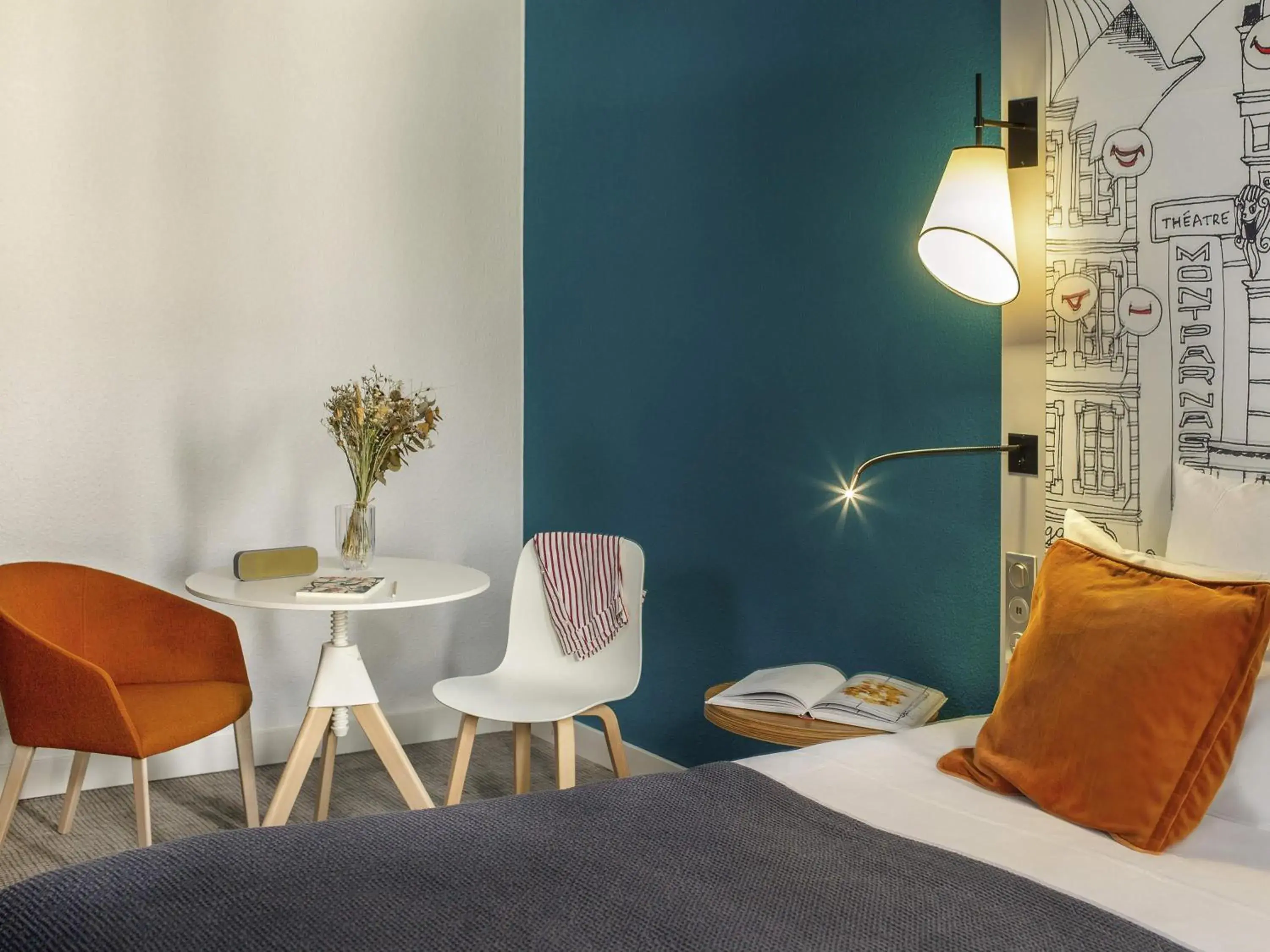 Classic Room with One Single Bed in Hôtel Mercure Paris Centre Gare Montparnasse Classic Room with One Single Bed in Hôtel Mercure Paris Centre Gare Montparnasse